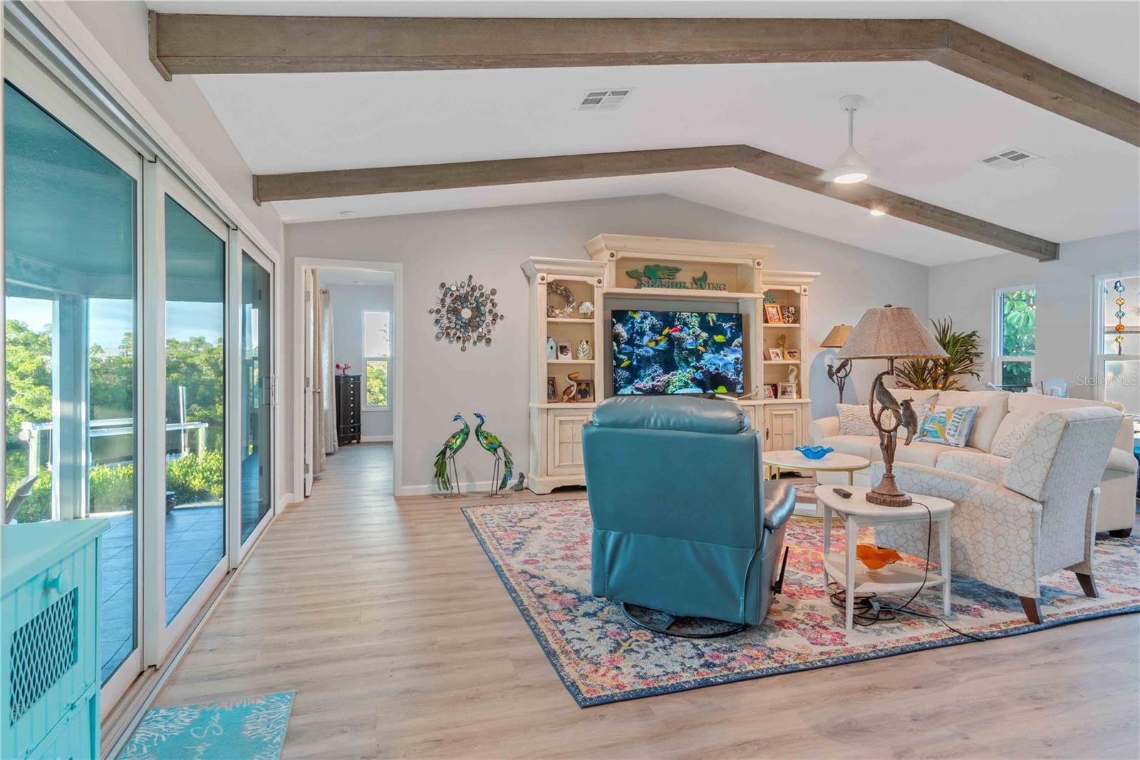 PALM POINT - Residential