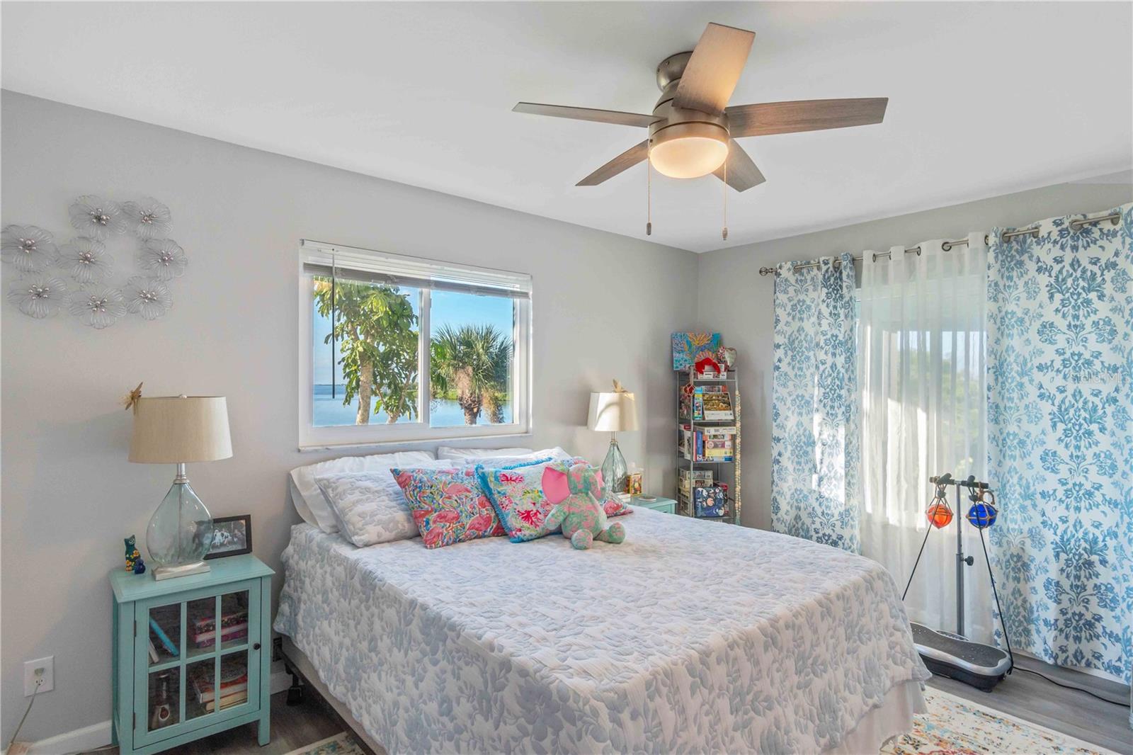 PALM POINT - Residential