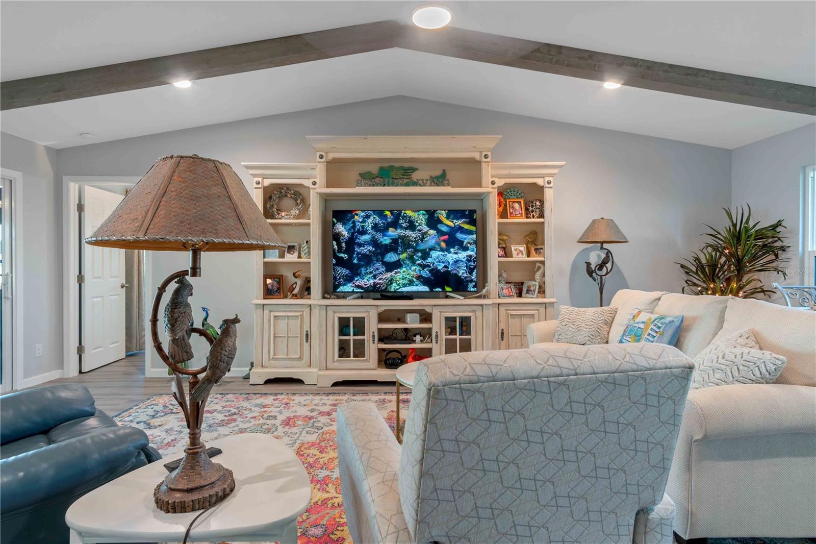 PALM POINT - Residential