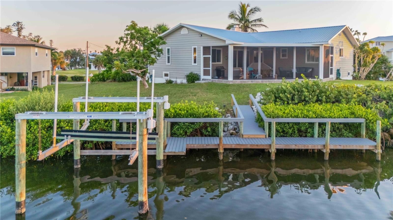PALM POINT - Residential