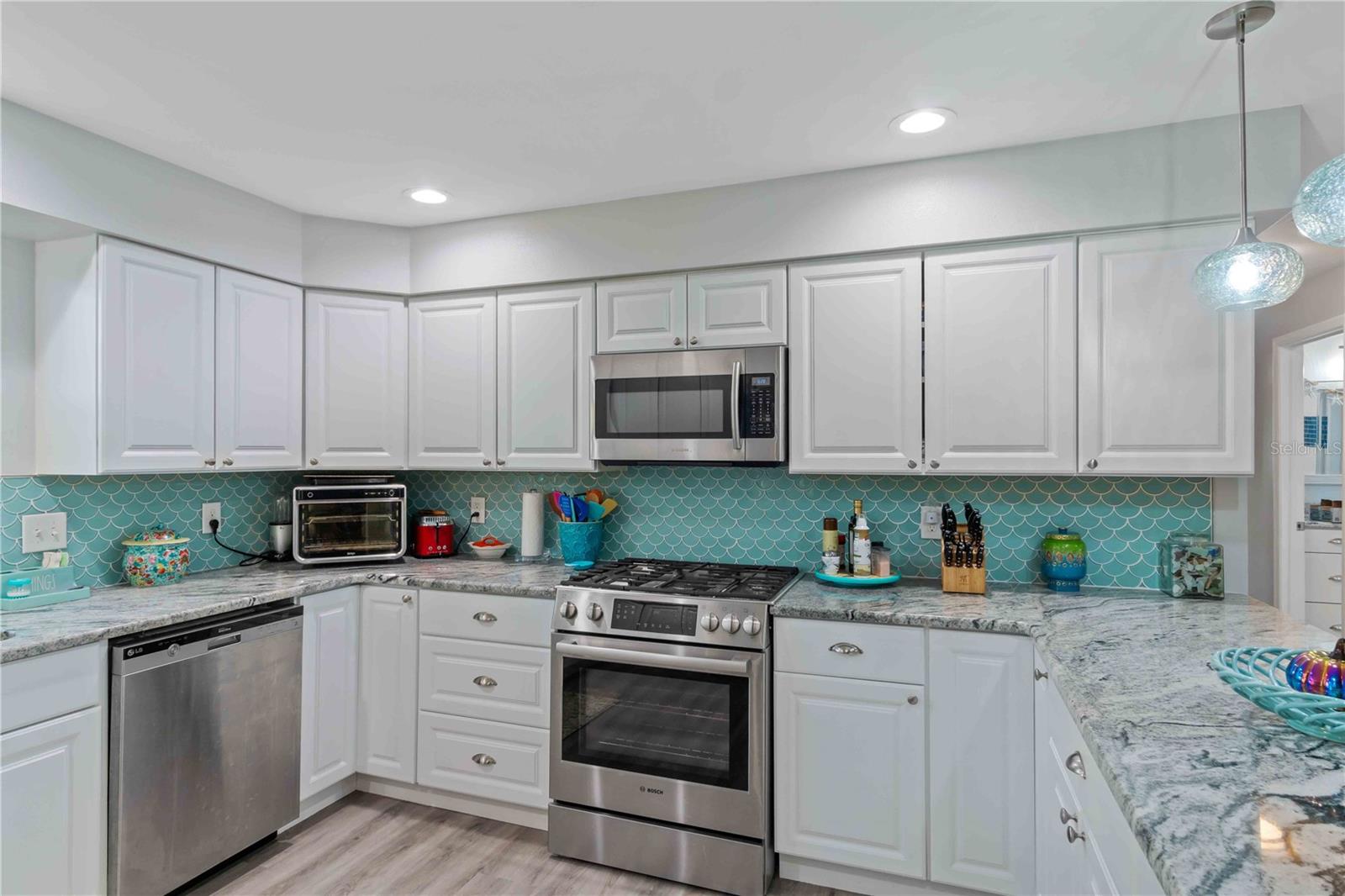 PALM POINT - Residential