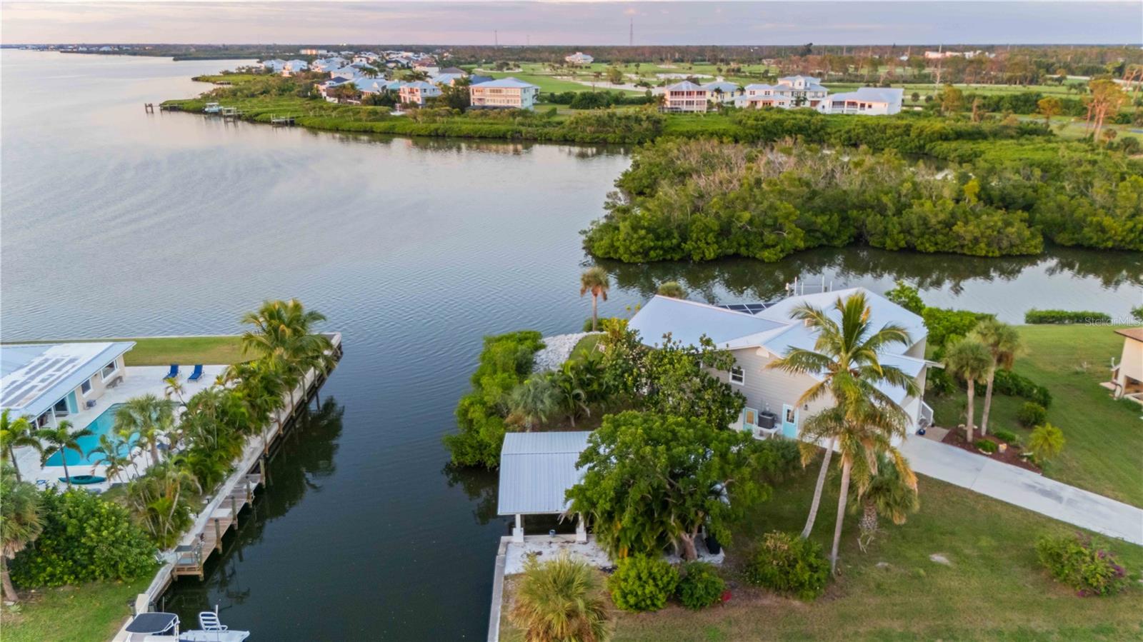 PALM POINT - Residential