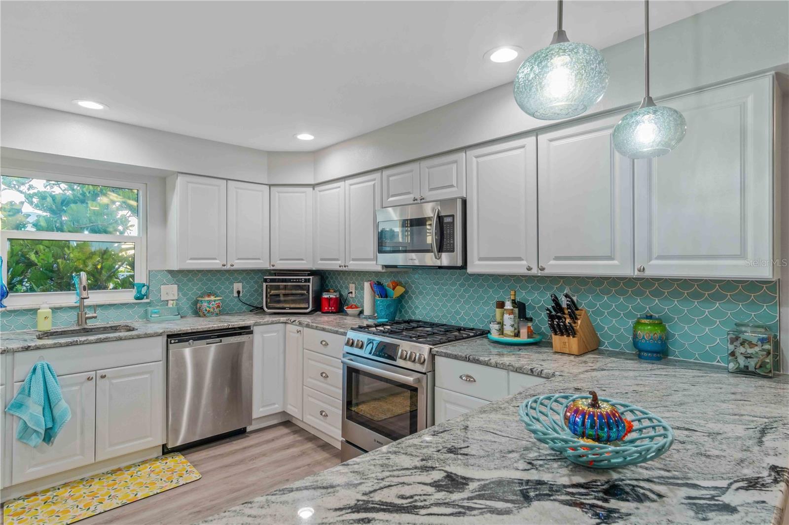 PALM POINT - Residential