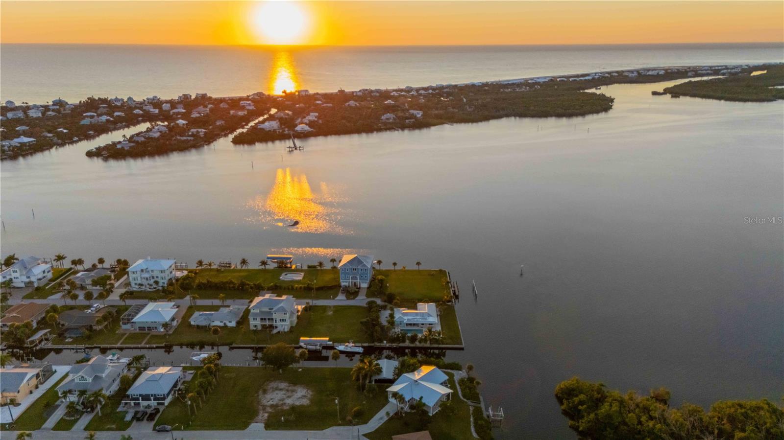 PALM POINT - Residential