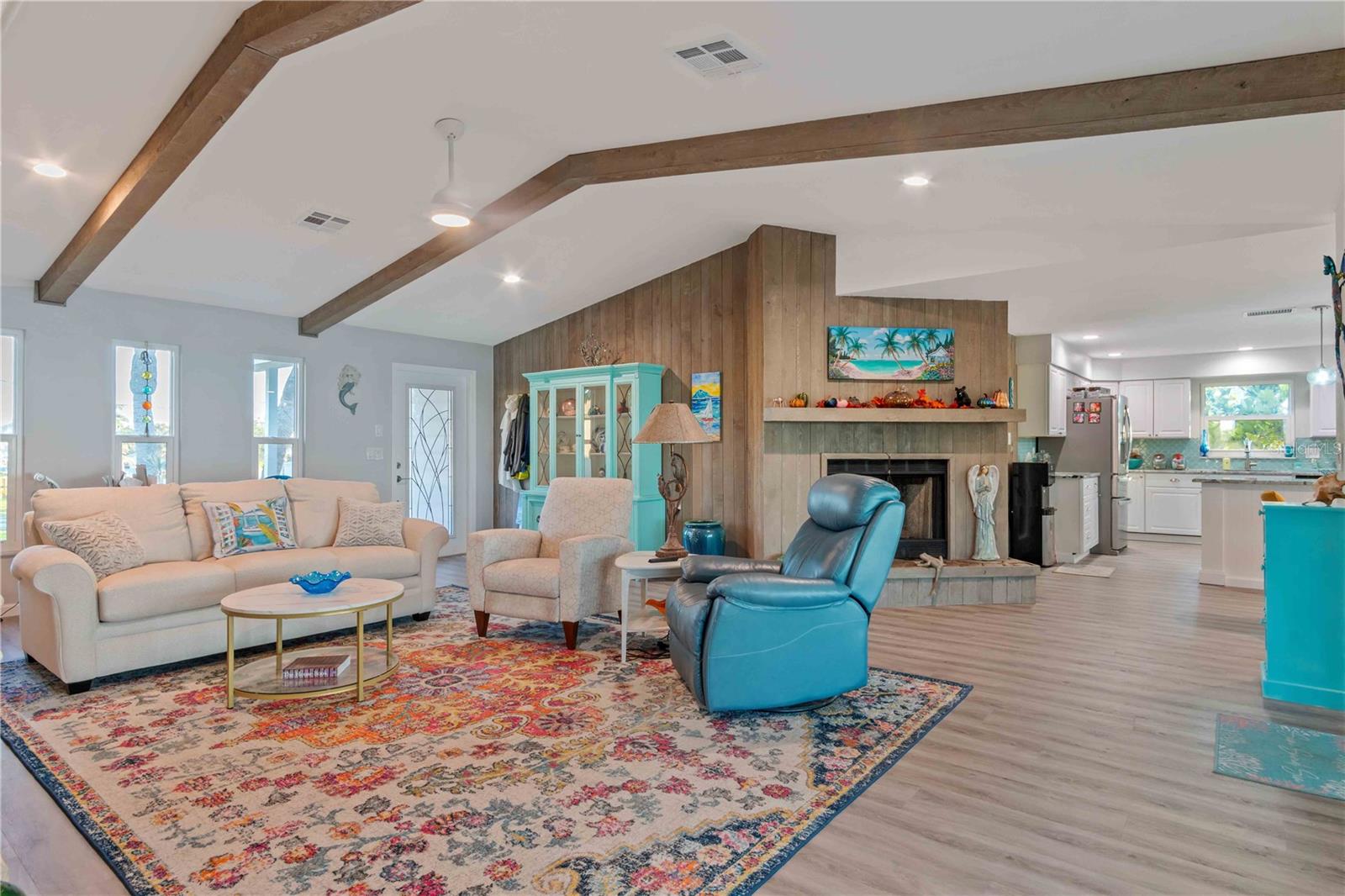 PALM POINT - Residential