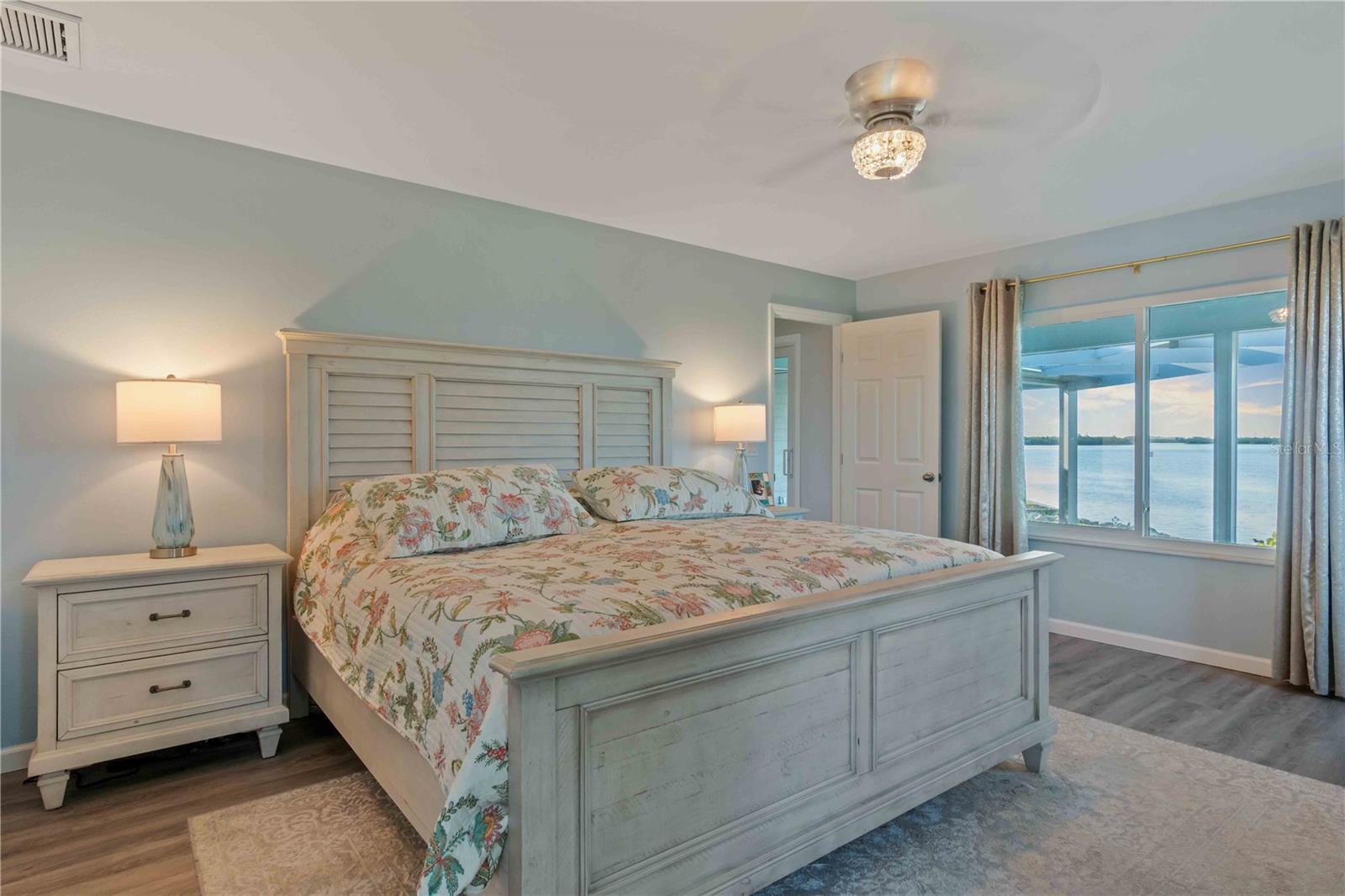 PALM POINT - Residential