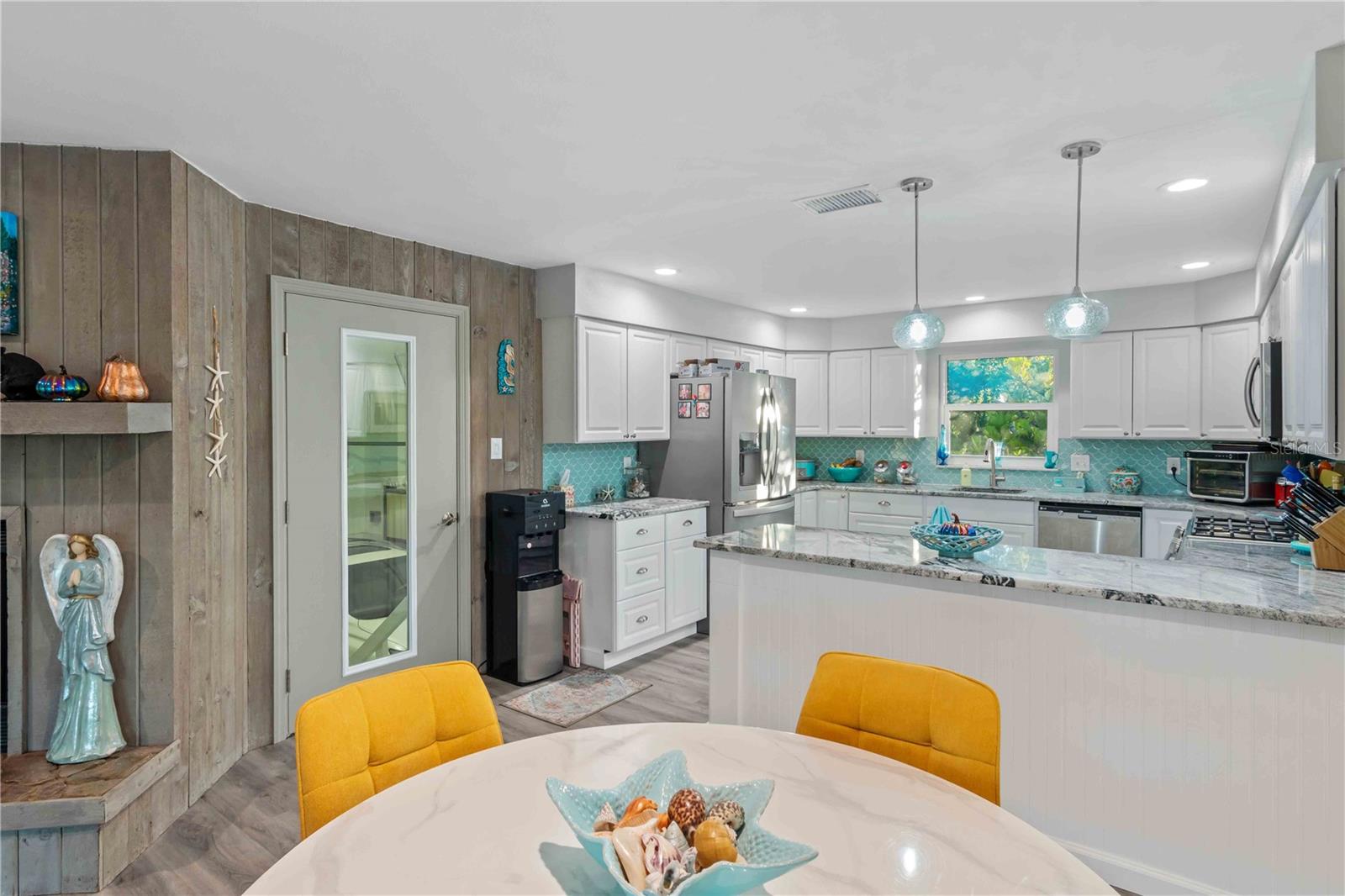 PALM POINT - Residential