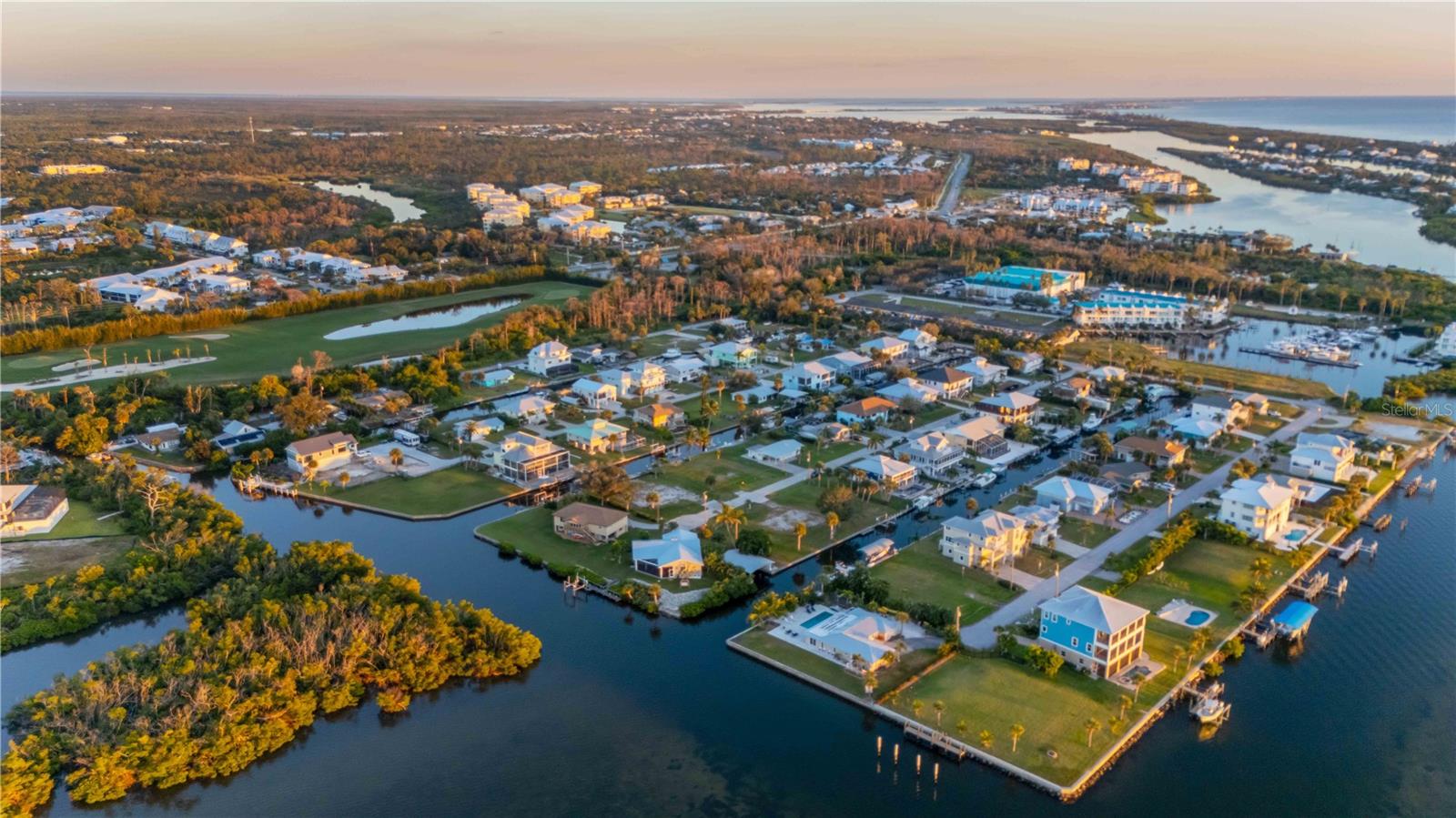 PALM POINT - Residential