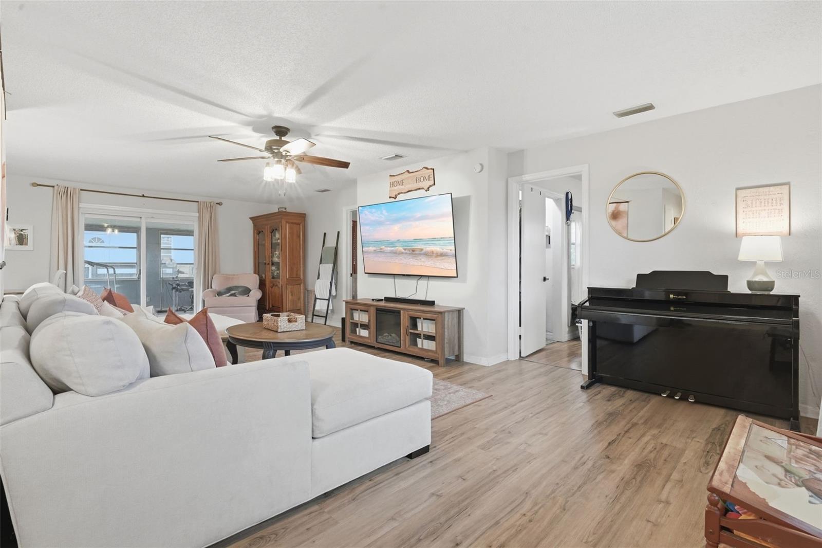 DELTONA LAKES UNIT 10 IN 25 & 36 18 30 - Residential