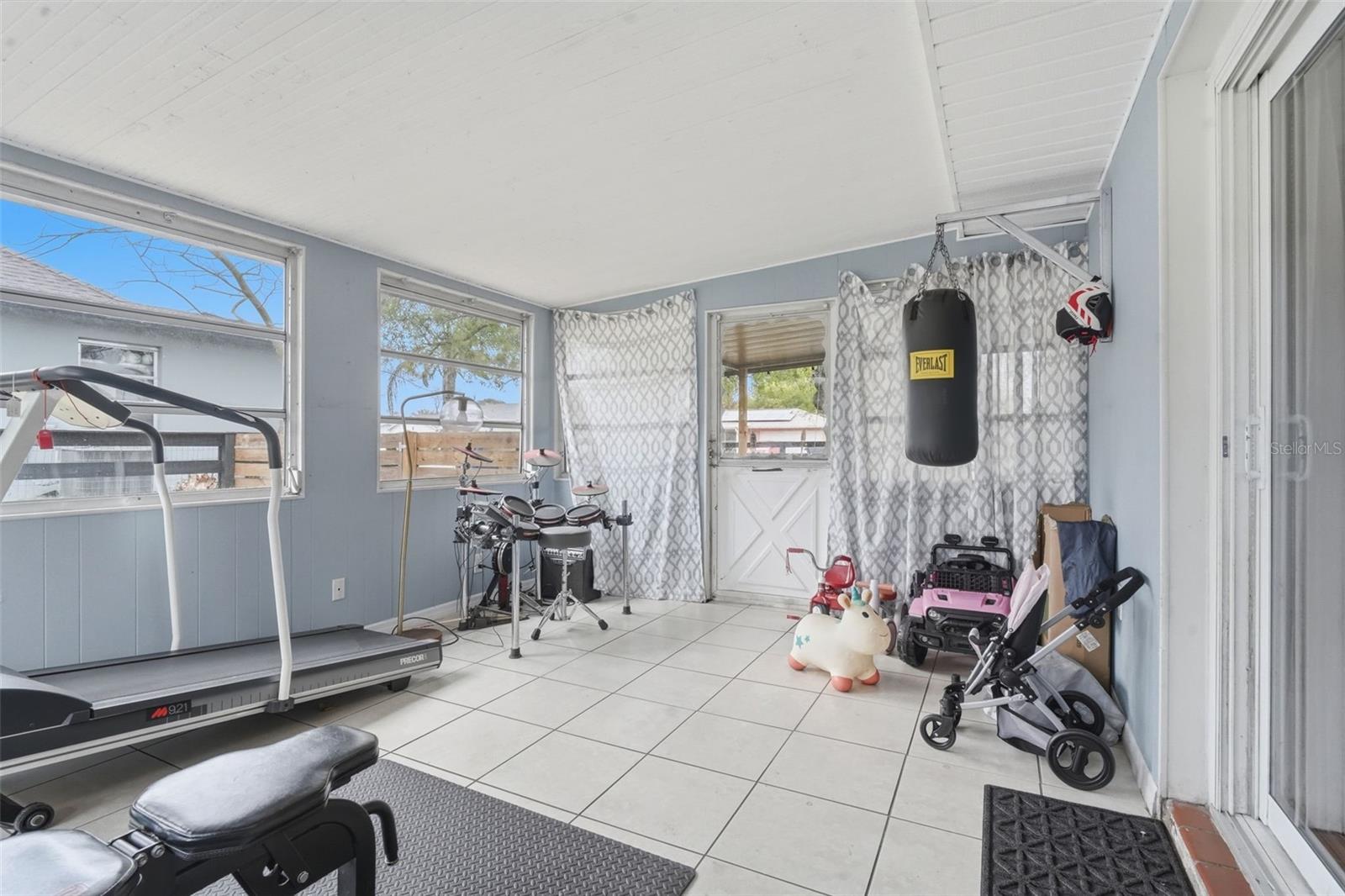 DELTONA LAKES UNIT 10 IN 25 & 36 18 30 - Residential