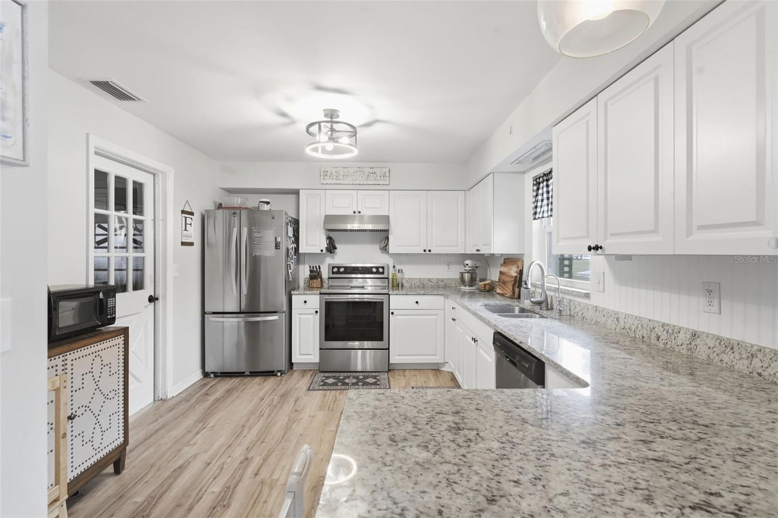 DELTONA LAKES UNIT 10 IN 25 & 36 18 30 - Residential