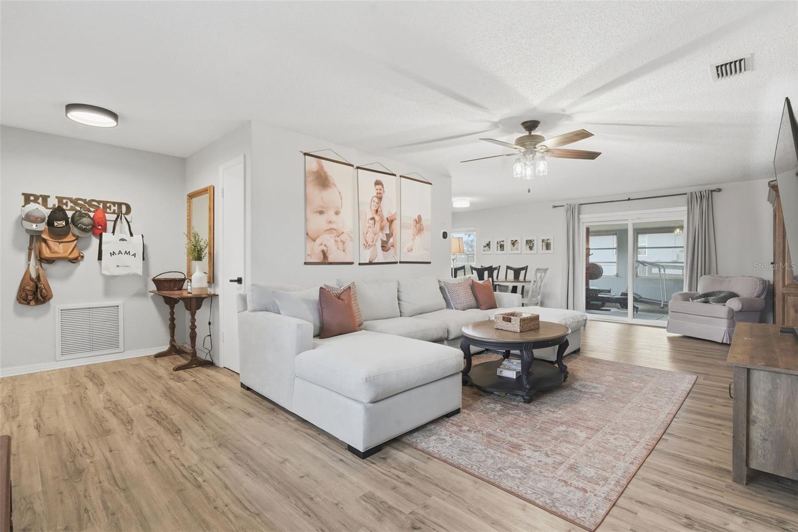 DELTONA LAKES UNIT 10 IN 25 & 36 18 30 - Residential