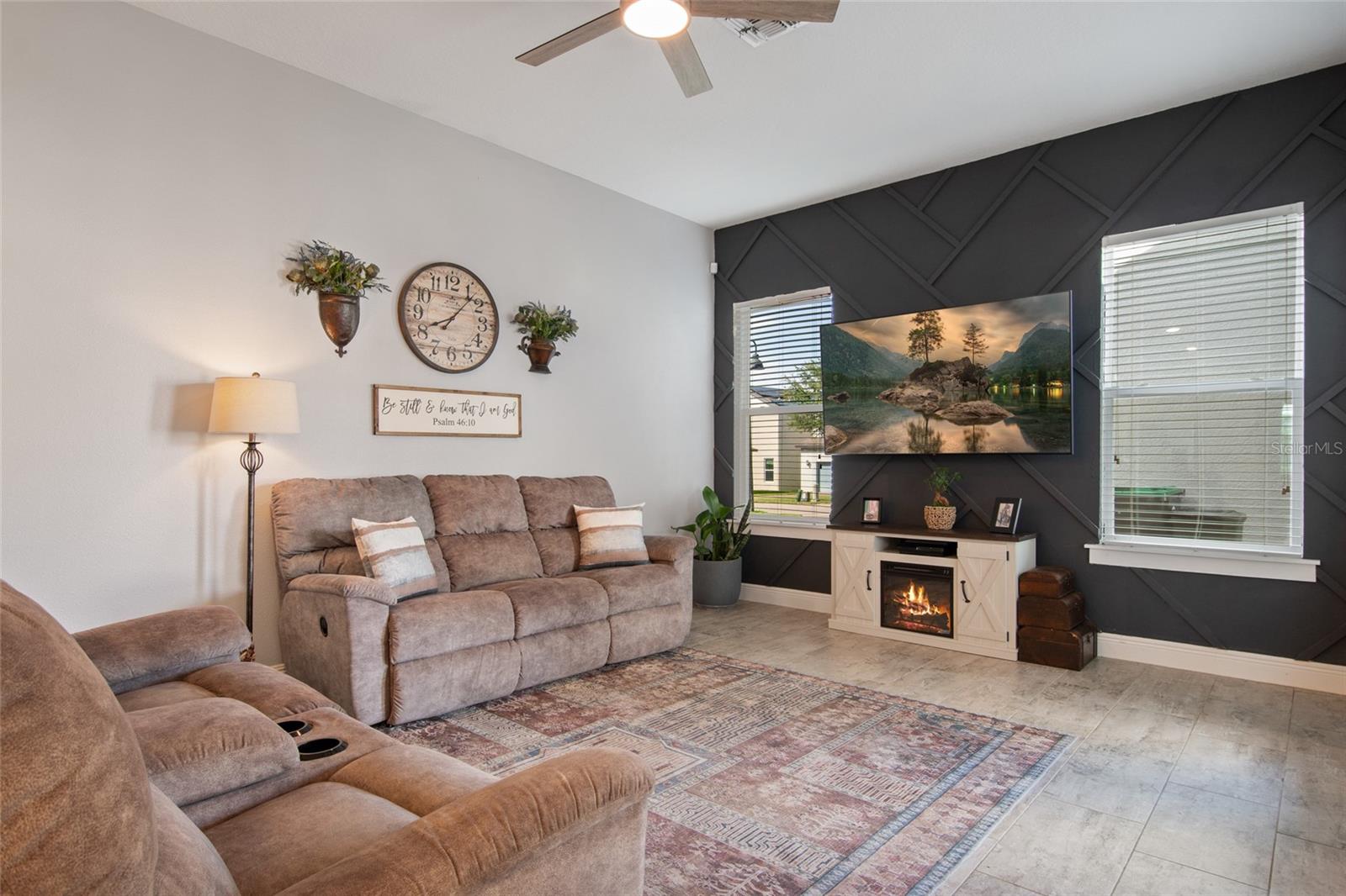 OAKLAND TRLS PH 1 - Residential