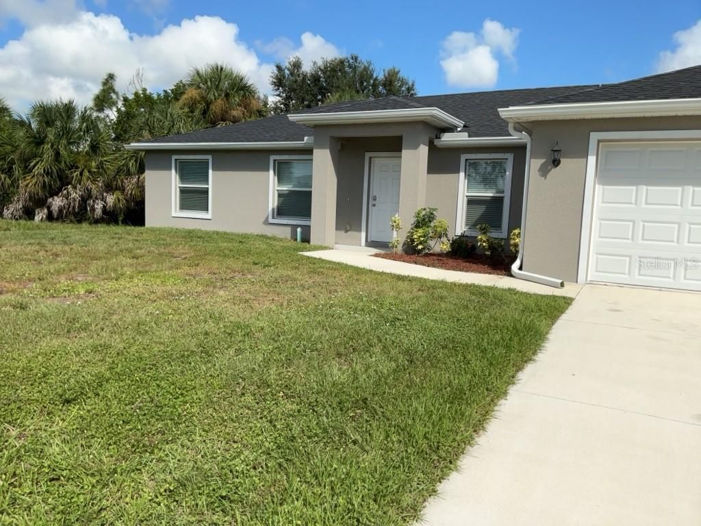 Photo of 11210 Rockwell Avenue, Englewood, FL 34224 (MLS # OM711787)