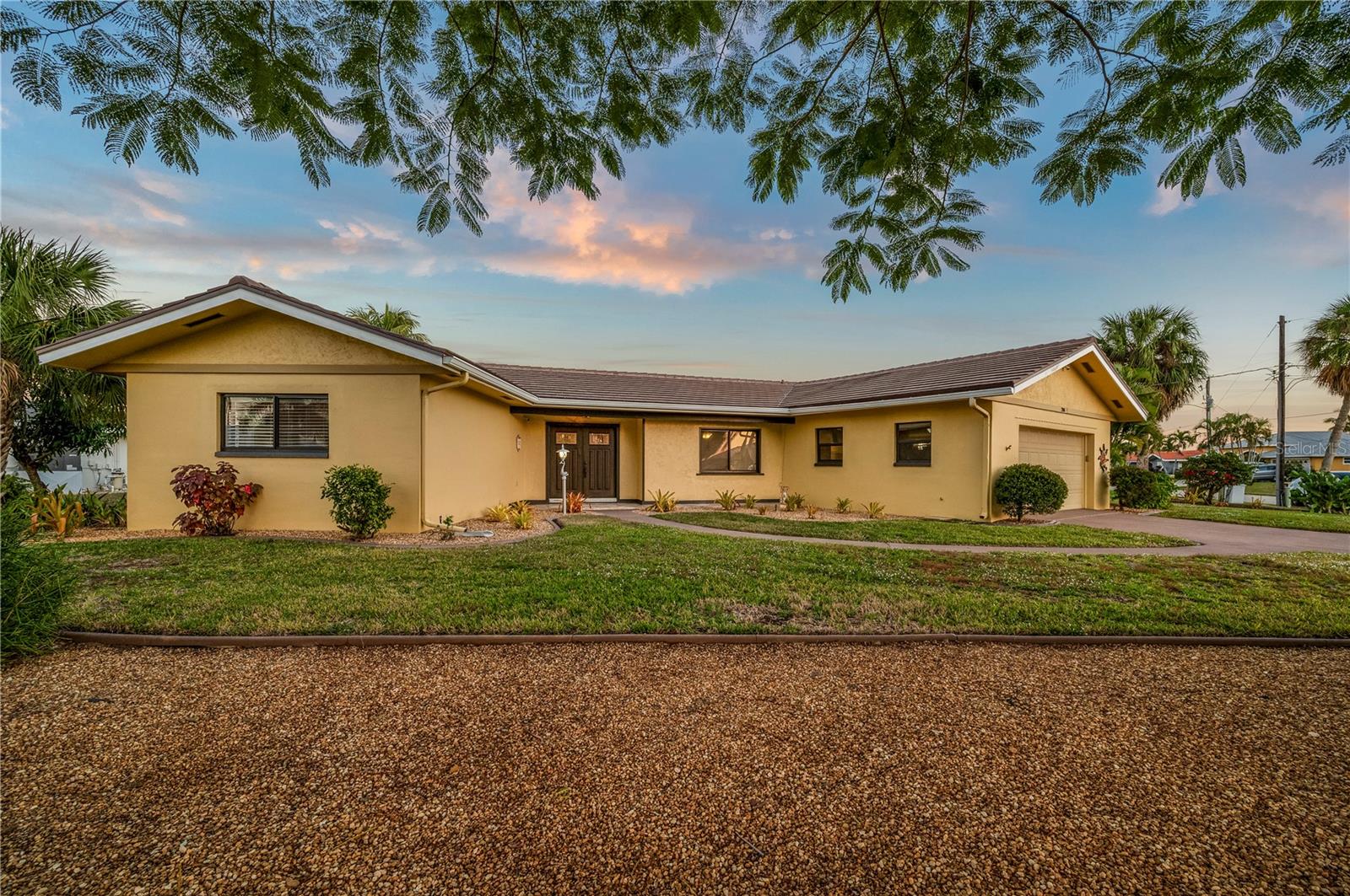 200 CAPRI ISLES COURT