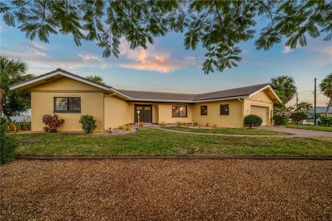 Photo of 200 Capri Isles Court, Punta Gorda, FL 33950 (MLS # C7519481)