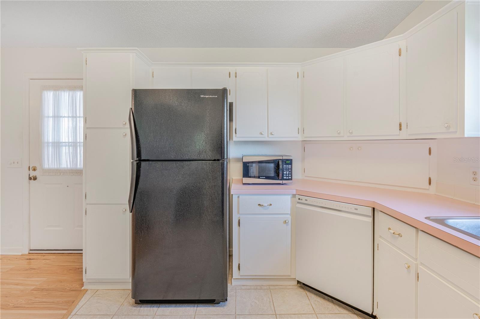 LADY LAKE ORANGE BLOSSOM GARDENS UNIT 13 - Residential