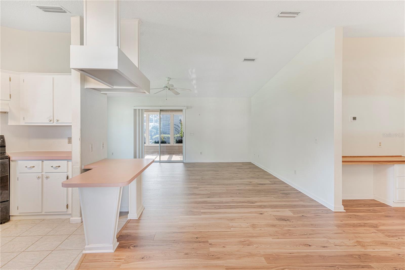 LADY LAKE ORANGE BLOSSOM GARDENS UNIT 13 - Residential