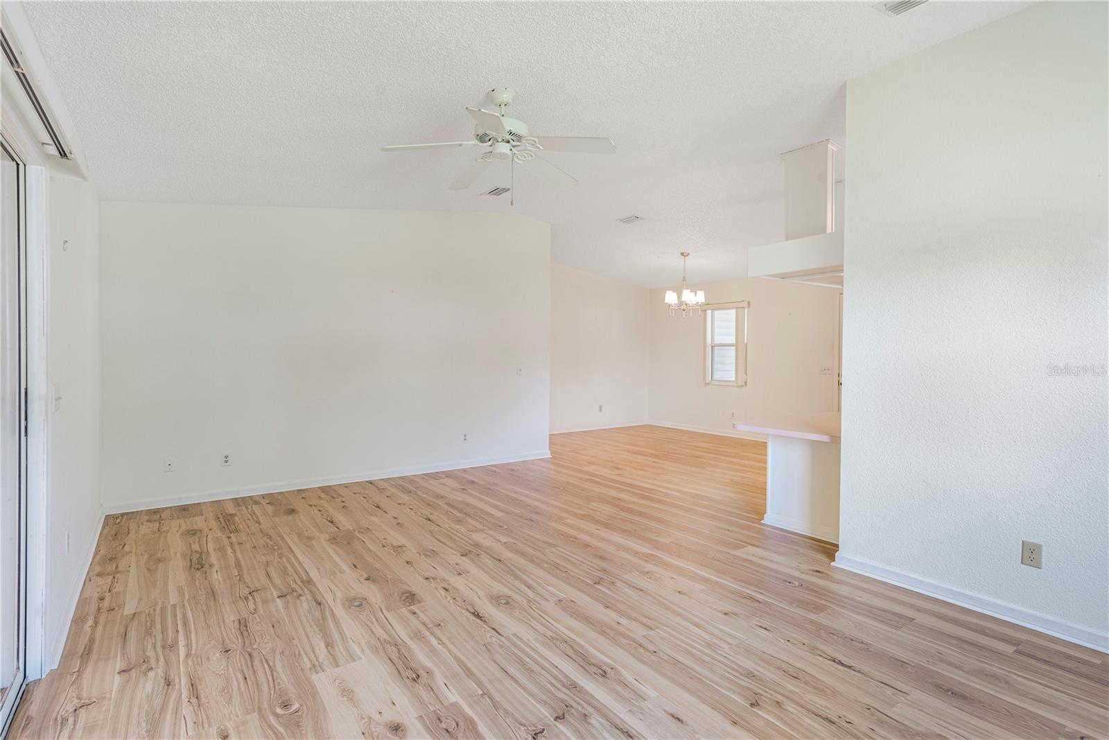 LADY LAKE ORANGE BLOSSOM GARDENS UNIT 13 - Residential
