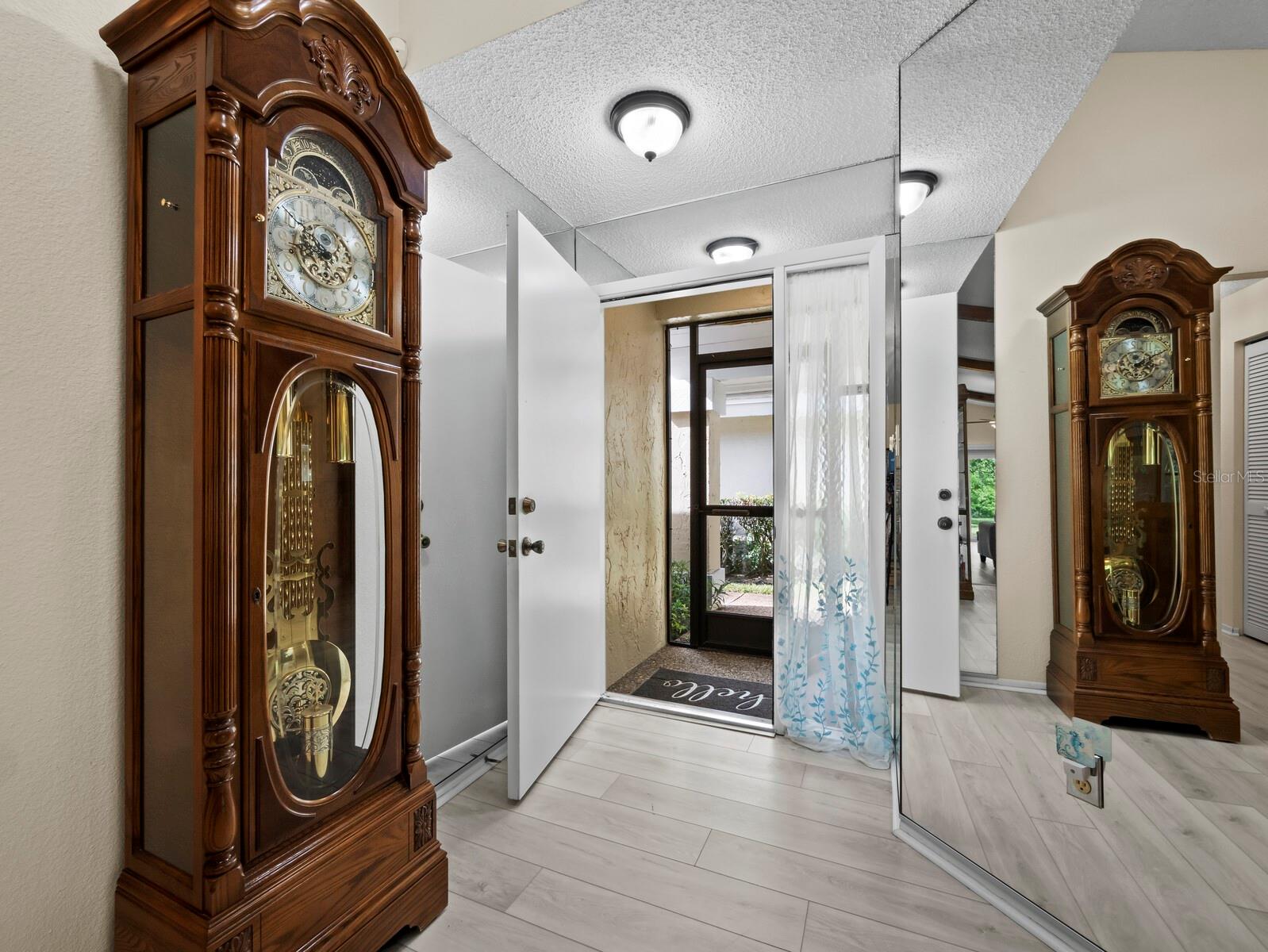 KNOLLS THE, BENT TREE - Residential