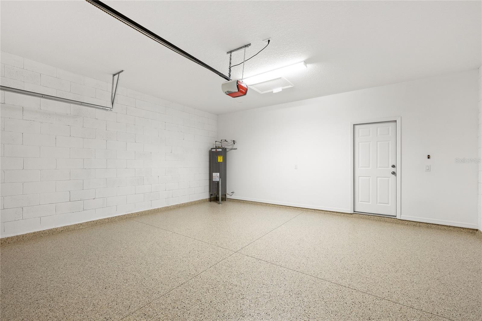 HAWKSMOOR-PH 1 - Residential