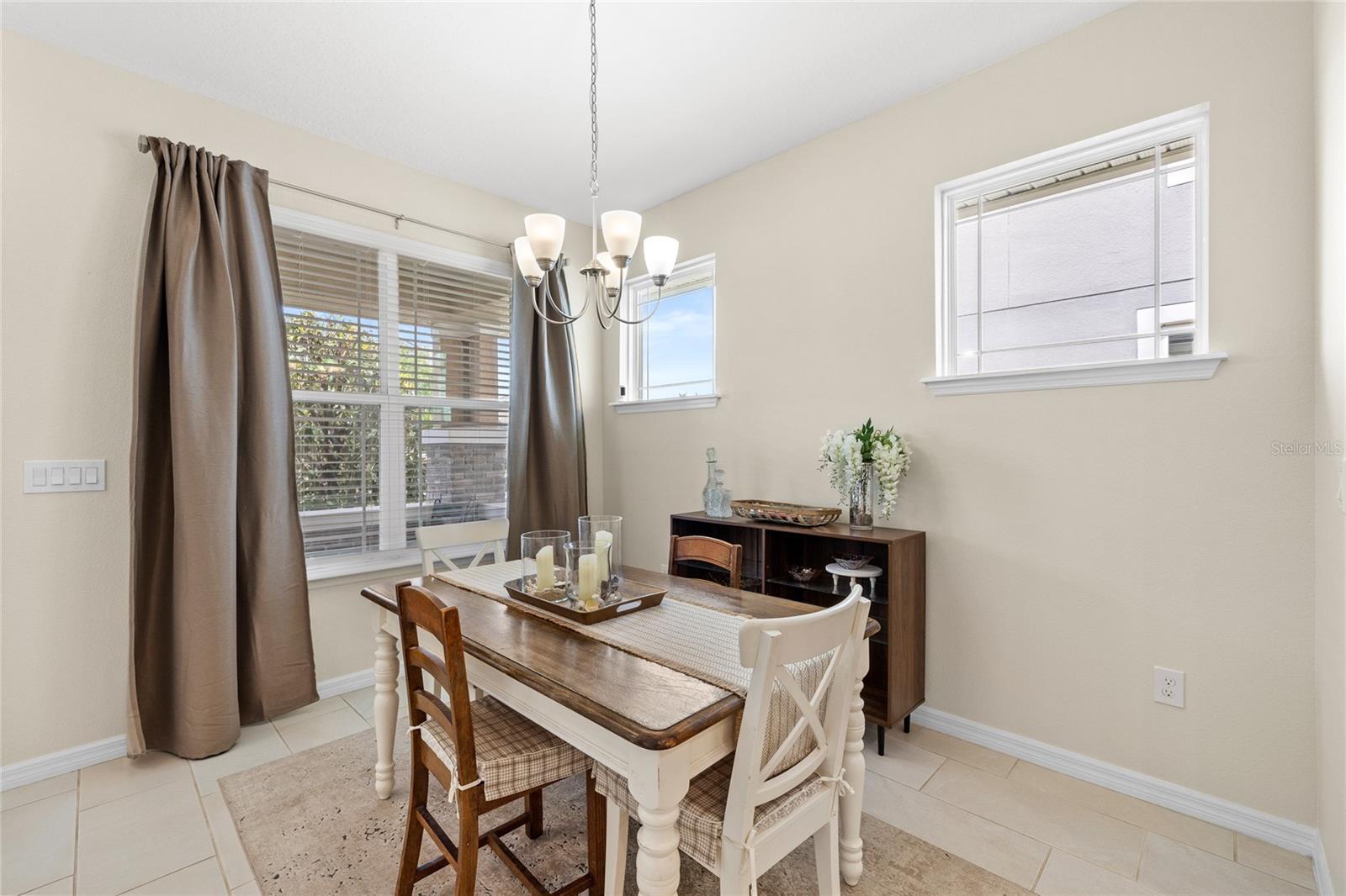 HAWKSMOOR-PH 1 - Residential