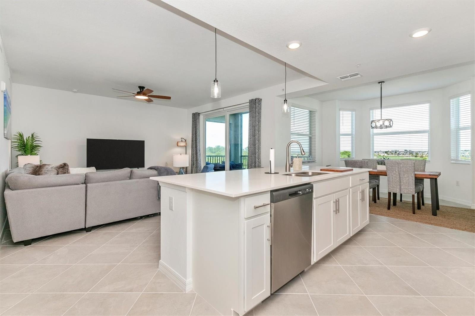 WELLEN PARK GOLF & COUNTRY CLUB - Residential Lease