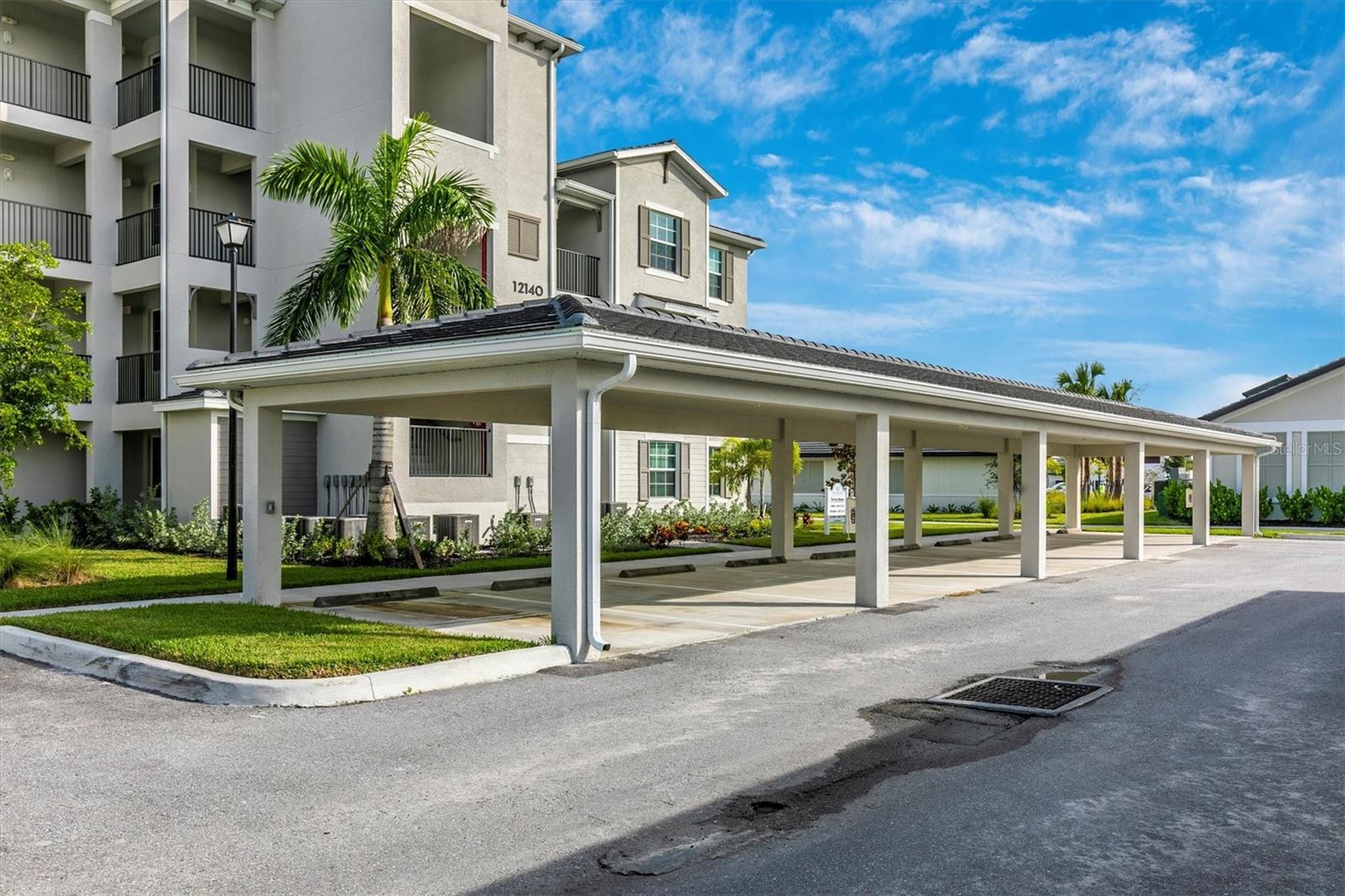 WELLEN PARK GOLF & COUNTRY CLUB - Residential Lease