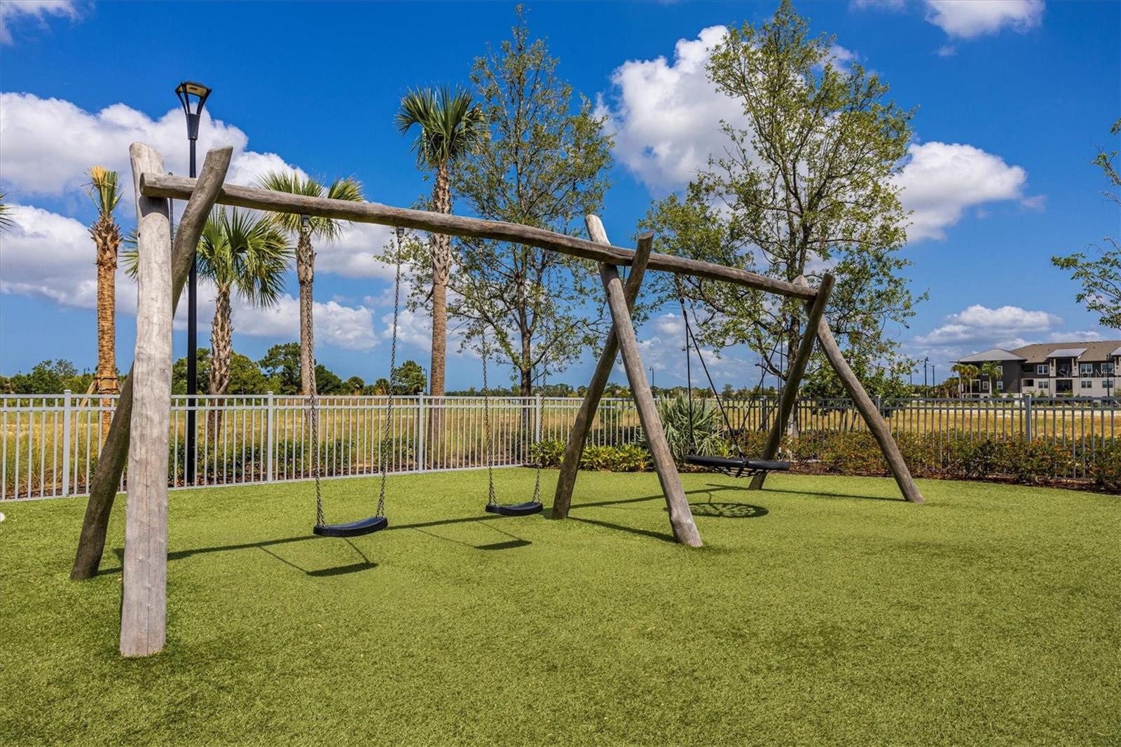 WELLEN PARK GOLF & COUNTRY CLUB - Residential Lease
