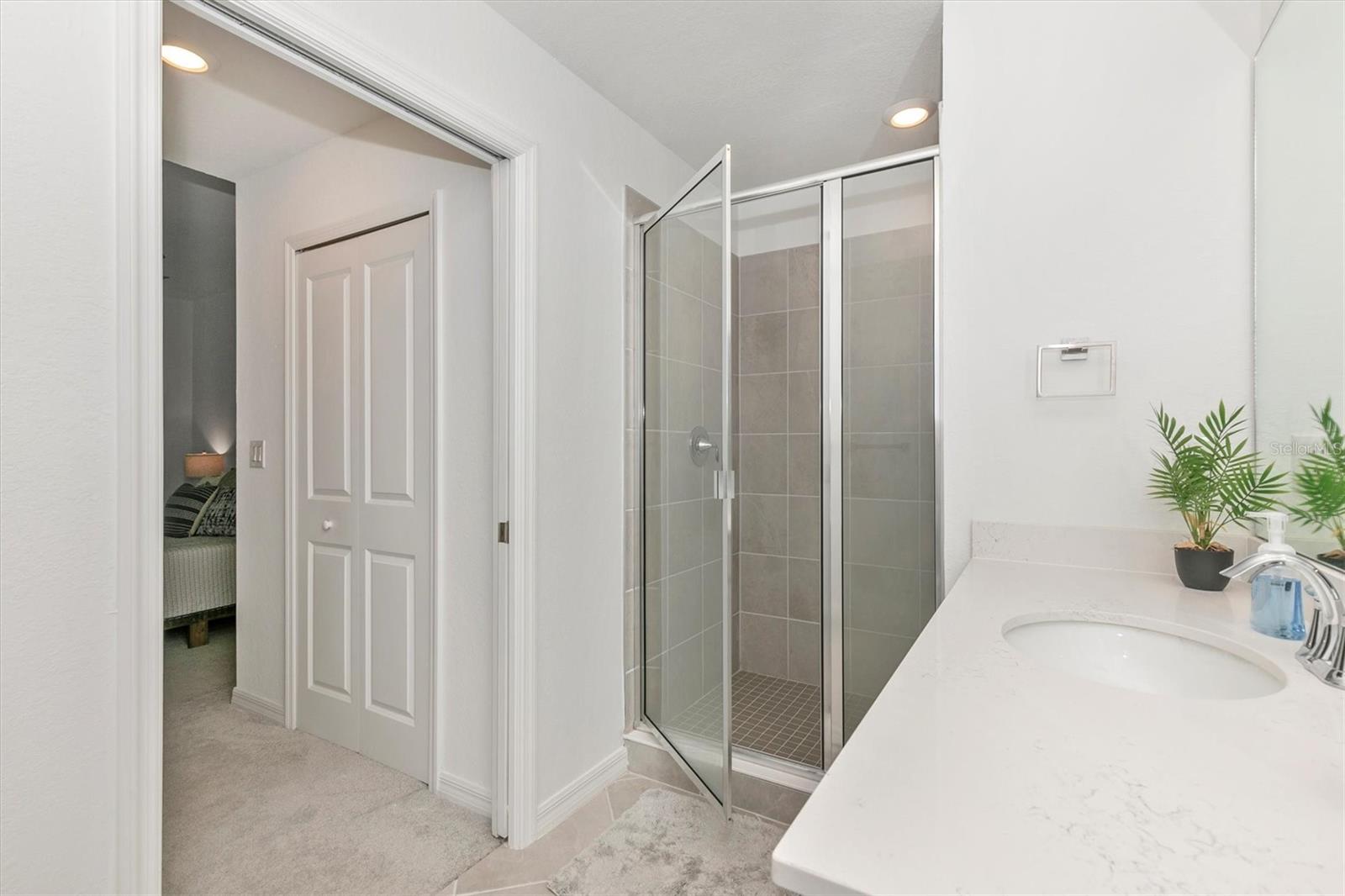 WELLEN PARK GOLF & COUNTRY CLUB - Residential Lease
