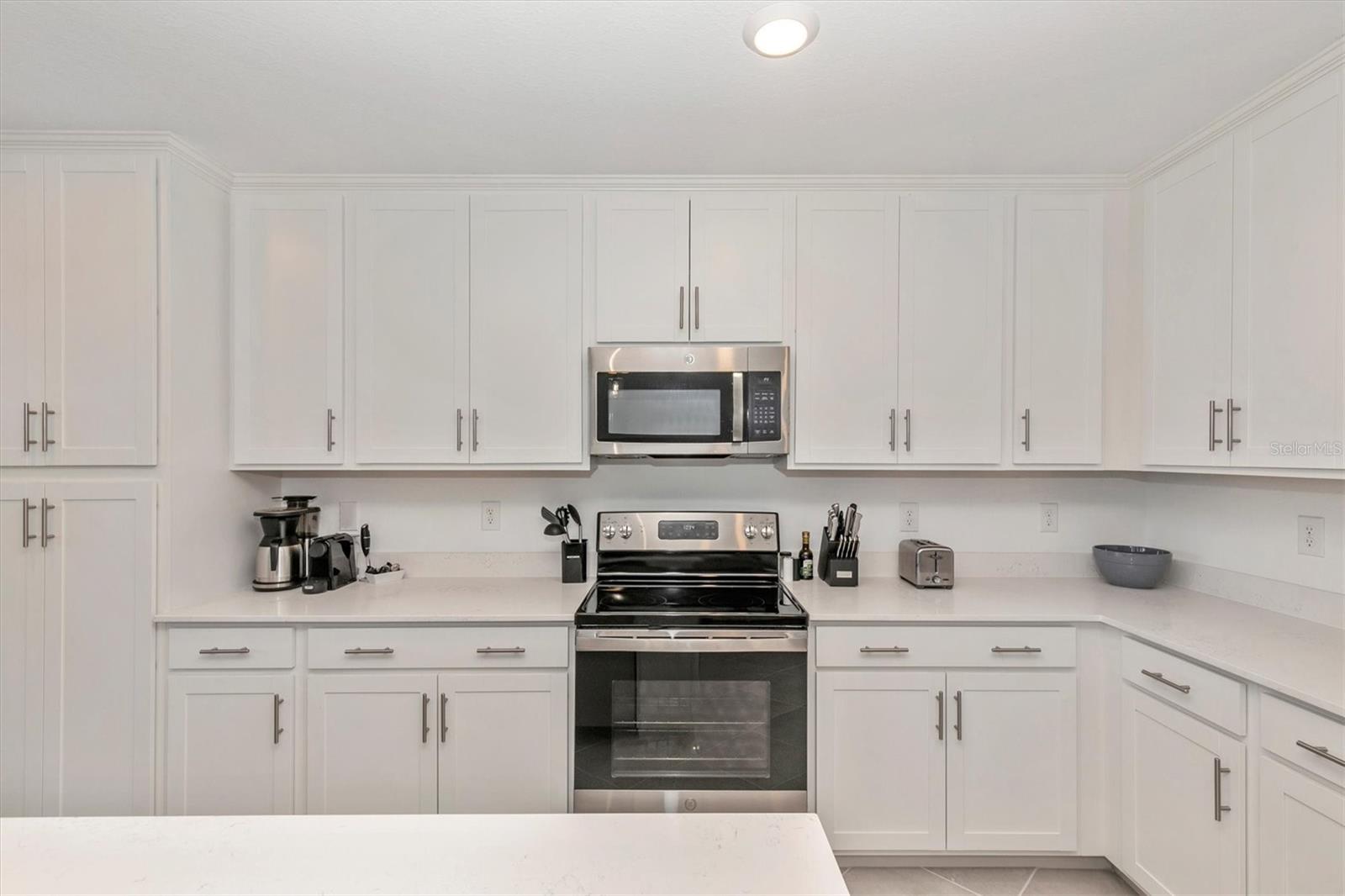 WELLEN PARK GOLF & COUNTRY CLUB - Residential Lease