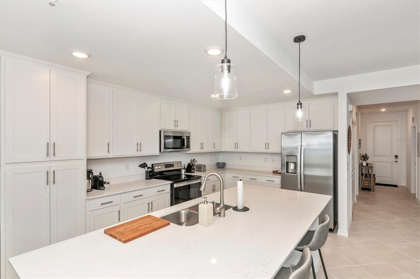 WELLEN PARK GOLF & COUNTRY CLUB - Residential Lease