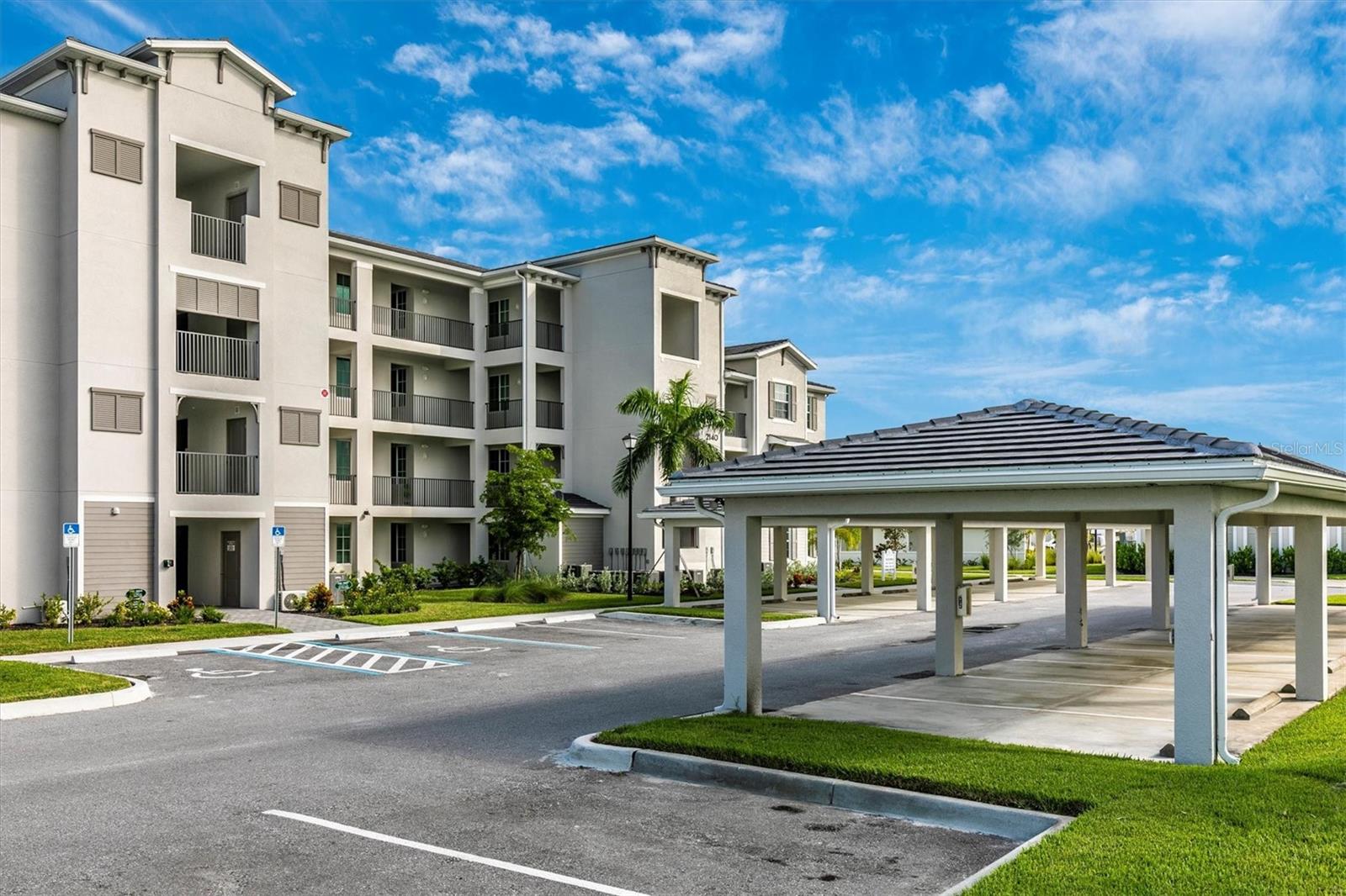 WELLEN PARK GOLF & COUNTRY CLUB - Residential Lease