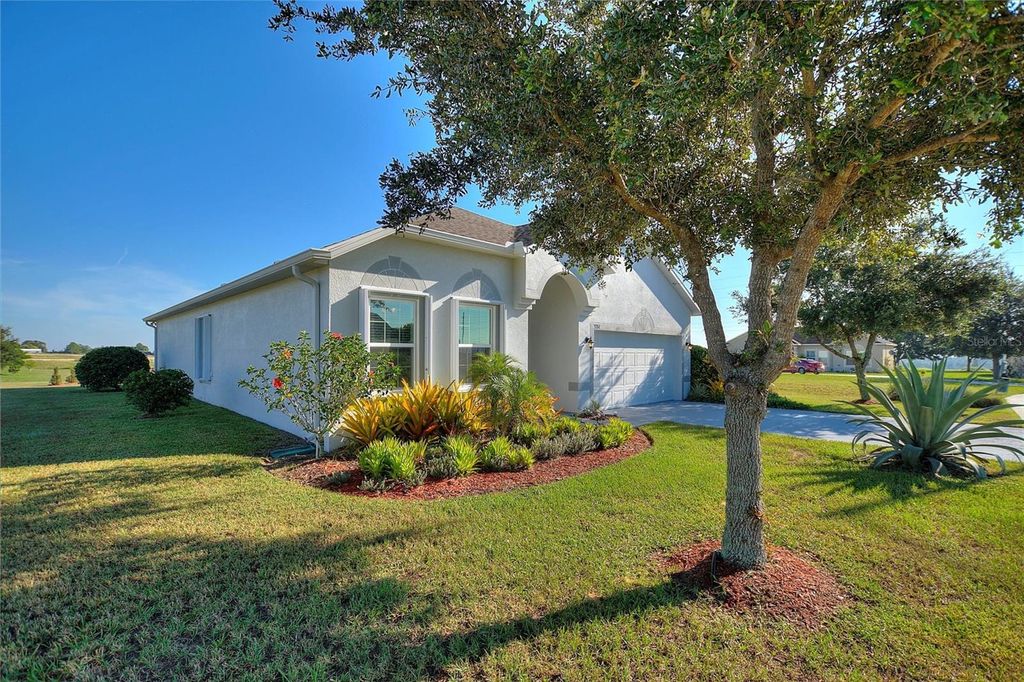 Photo of 3284 Lynrock Avenue, Dundee, FL 33838 (MLS # G5102615)