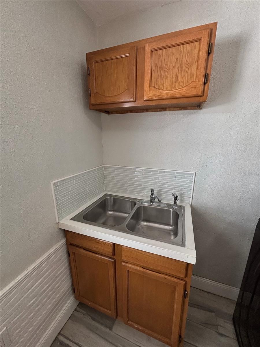 PLAZA PARK ADD CLEARWATER IMPROV CO CORR - Residential