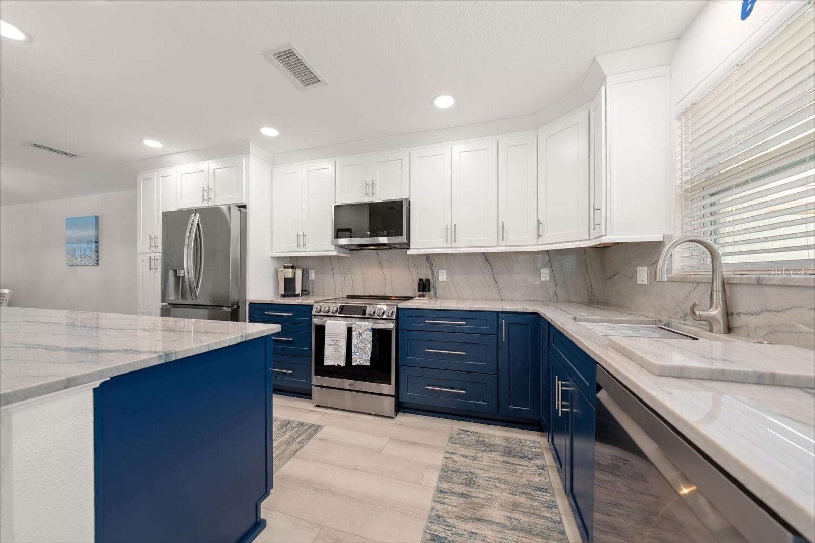BOCA CIEGA POINT EAST - Residential