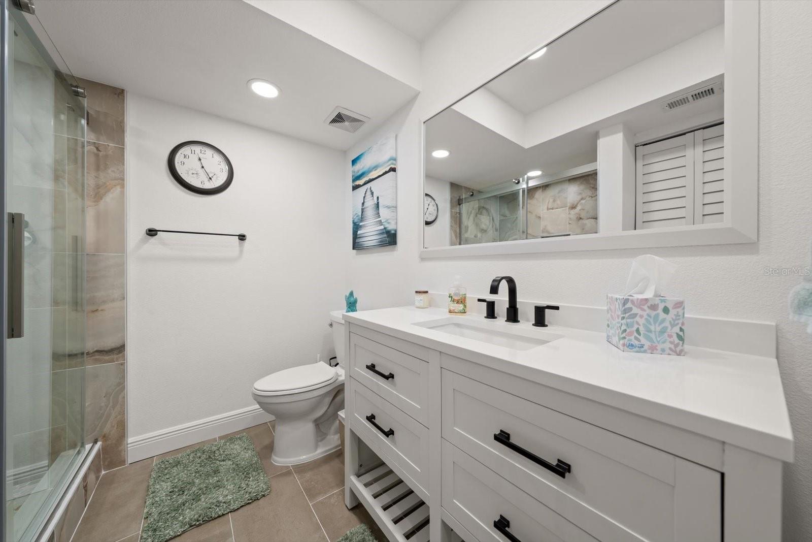 BOCA CIEGA POINT EAST - Residential