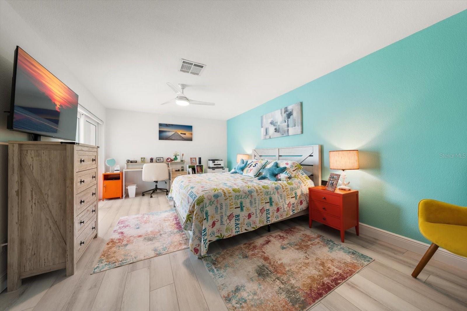 BOCA CIEGA POINT EAST - Residential