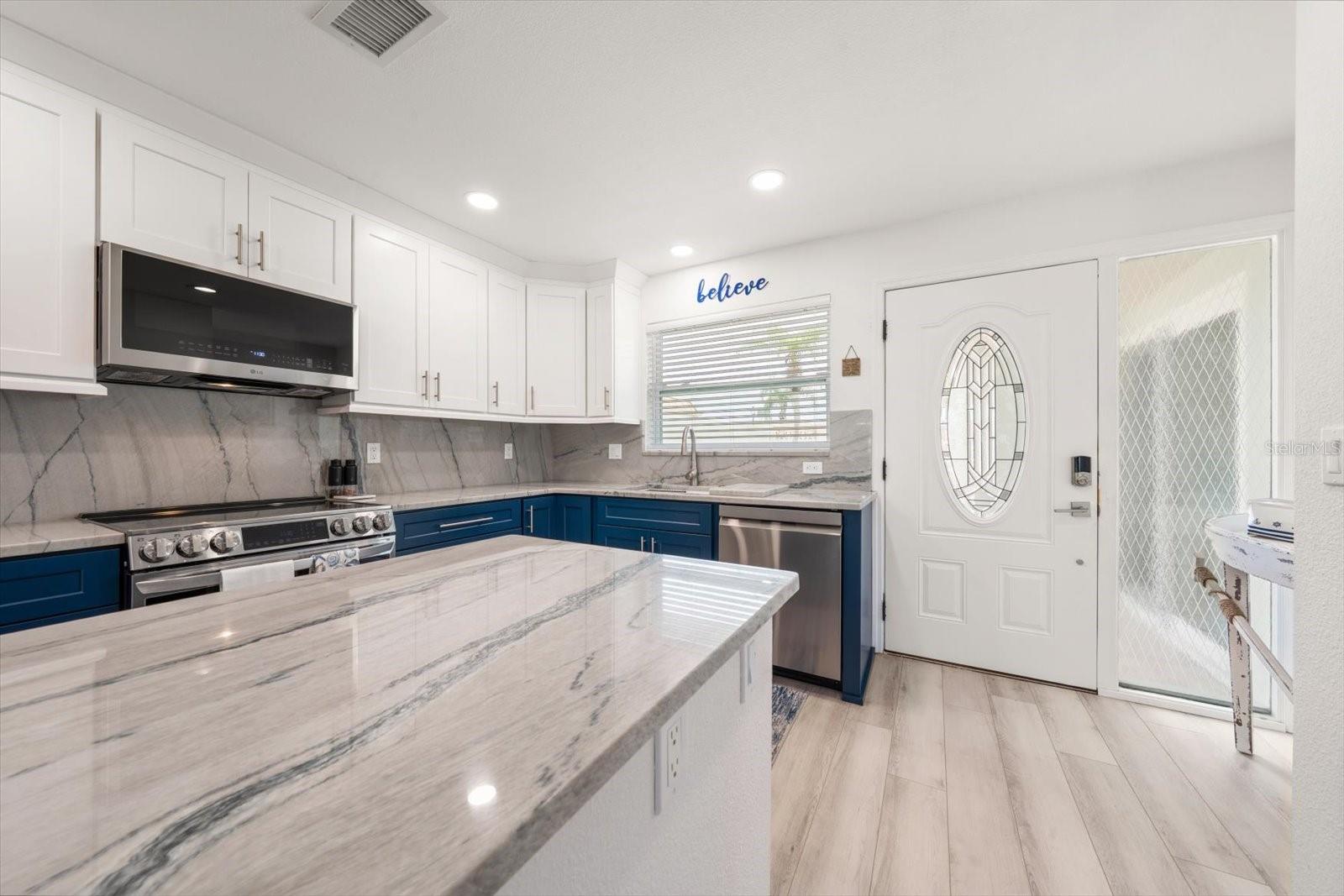 BOCA CIEGA POINT EAST - Residential
