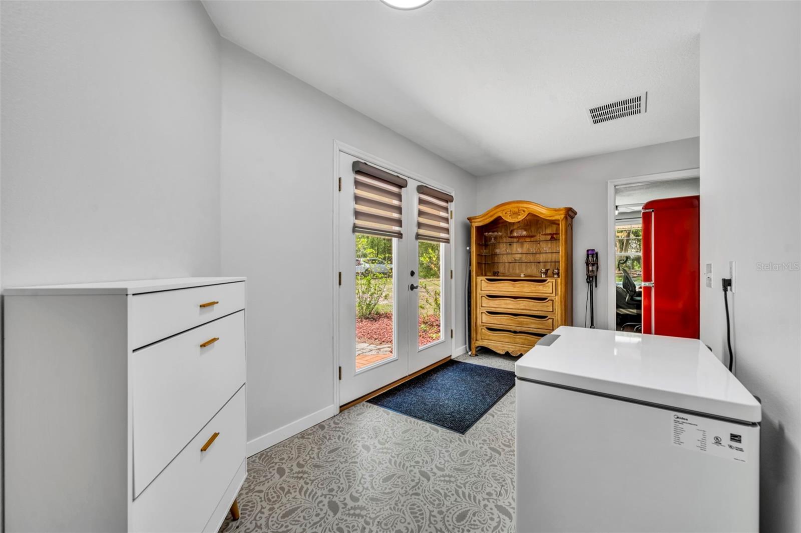 MOUNT PLYMOUTH - Residential