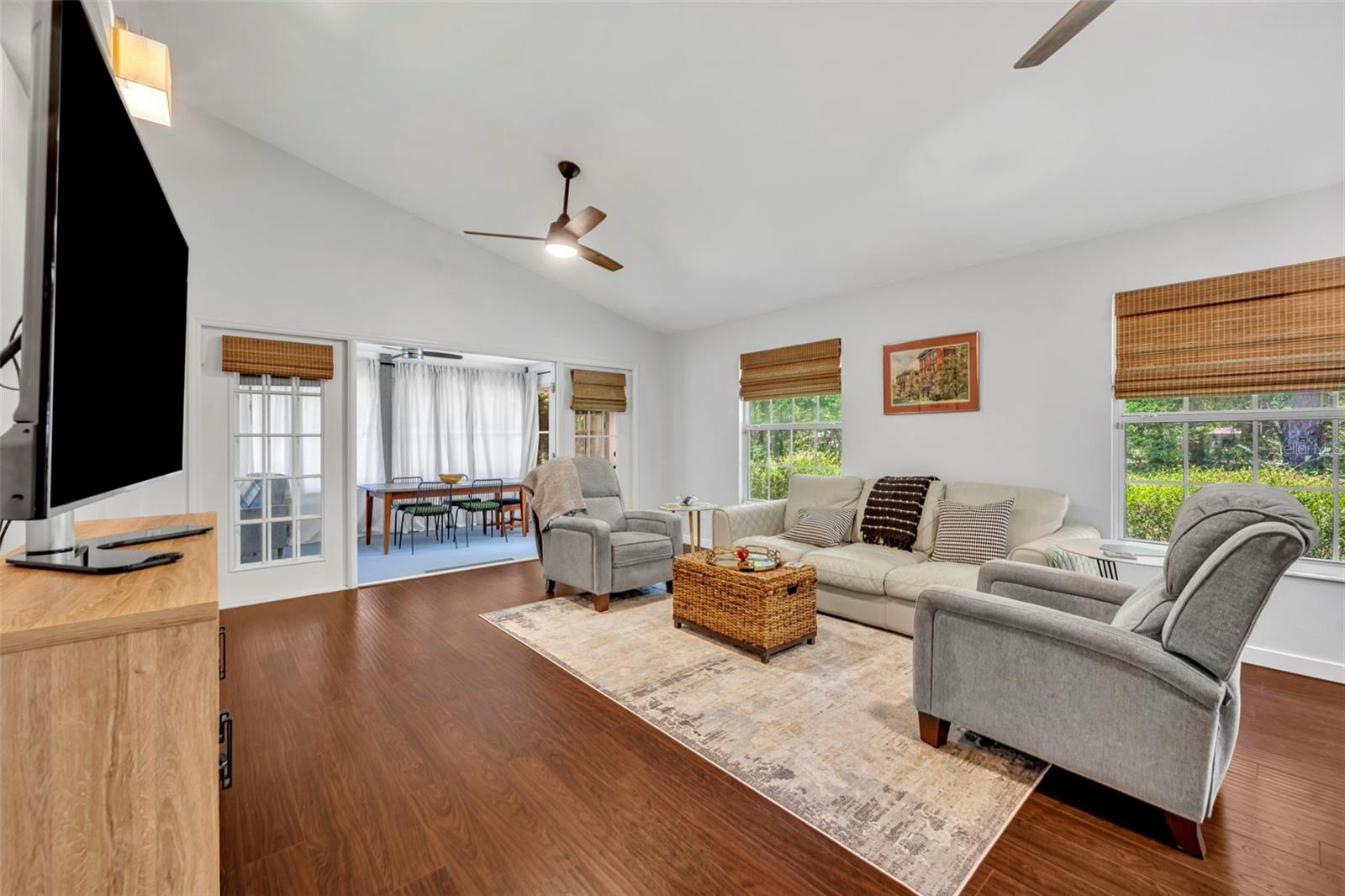 MOUNT PLYMOUTH - Residential