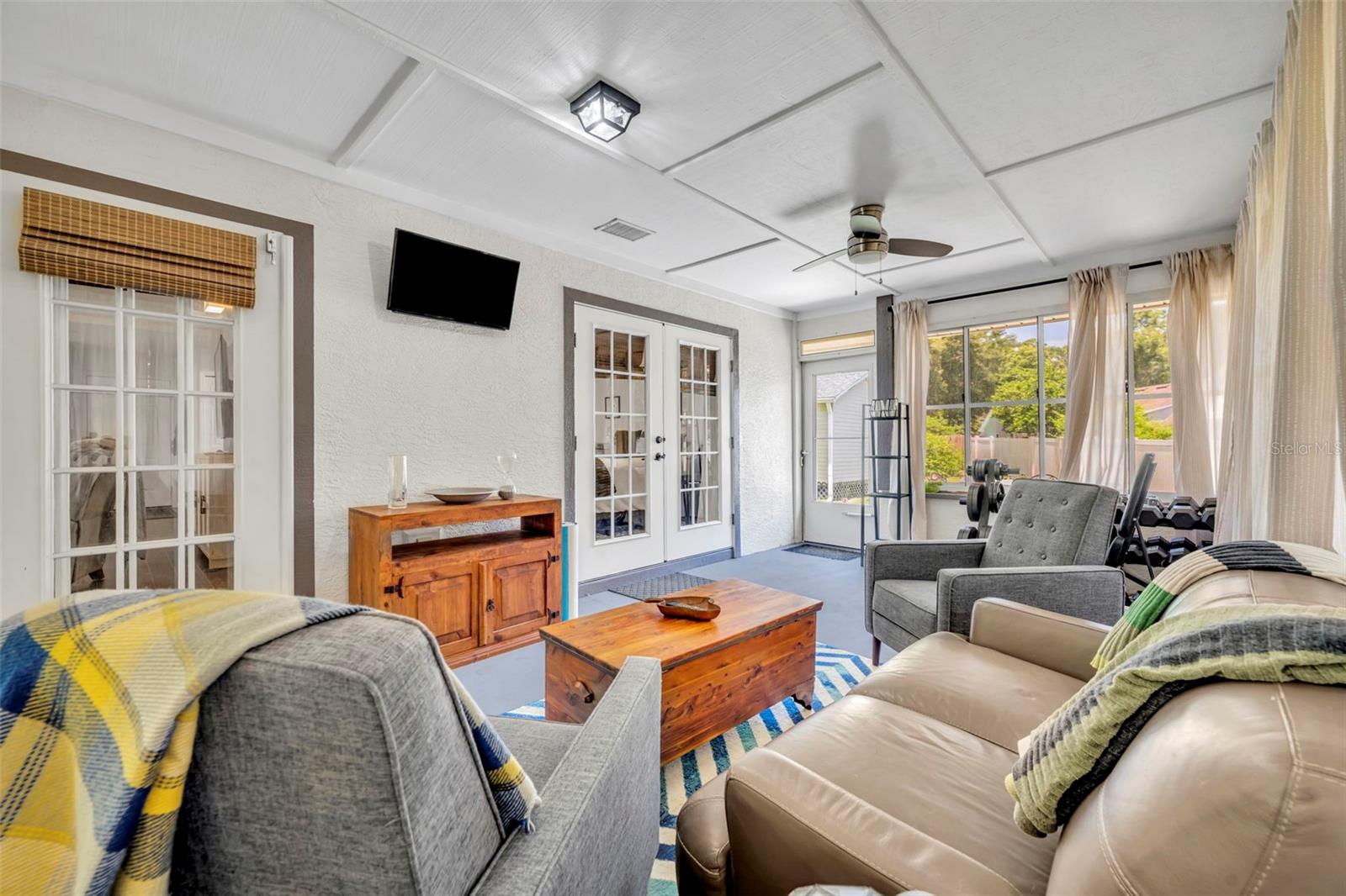 MOUNT PLYMOUTH - Residential