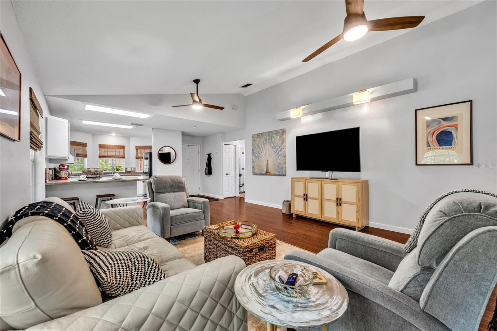 MOUNT PLYMOUTH - Residential