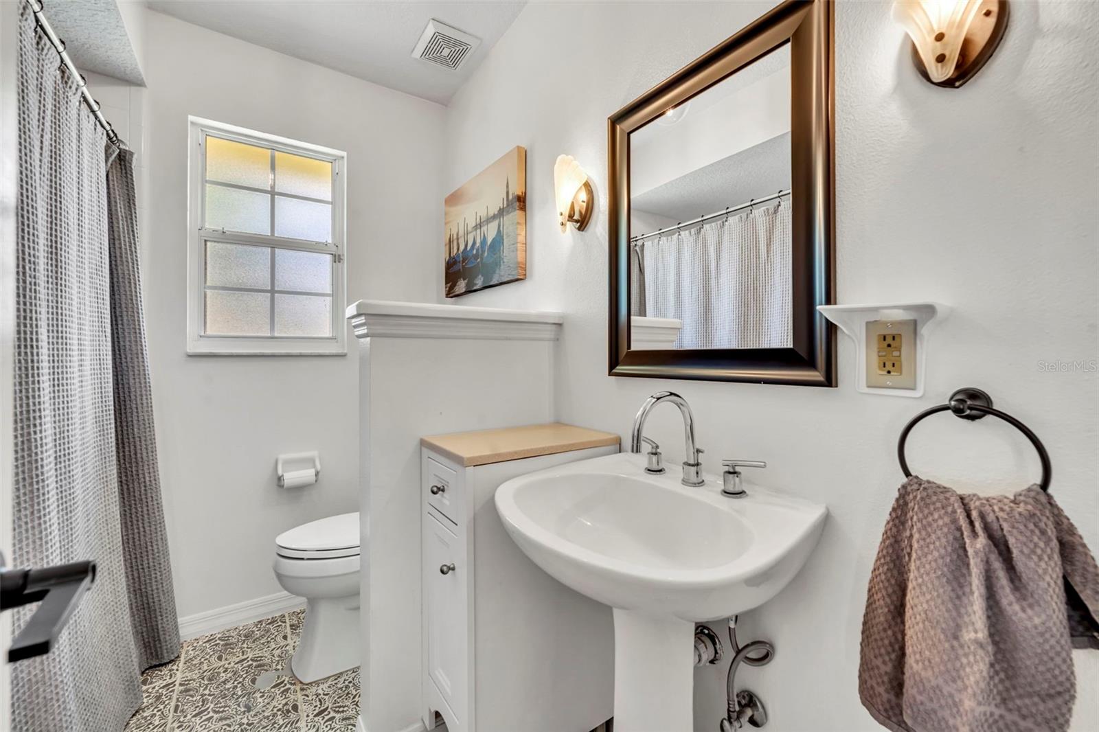 MOUNT PLYMOUTH - Residential