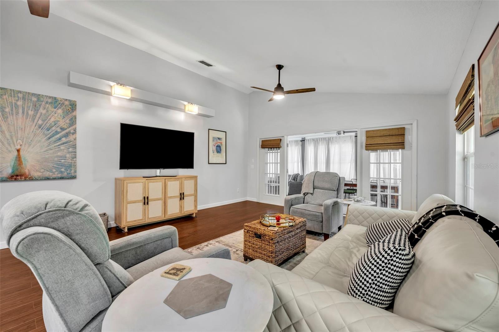 MOUNT PLYMOUTH - Residential