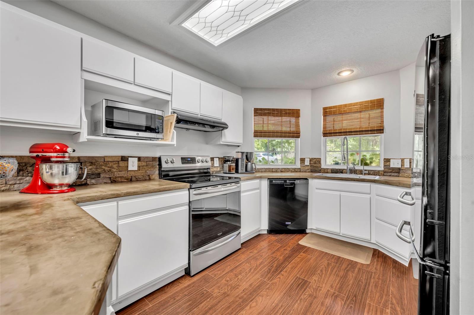 MOUNT PLYMOUTH - Residential