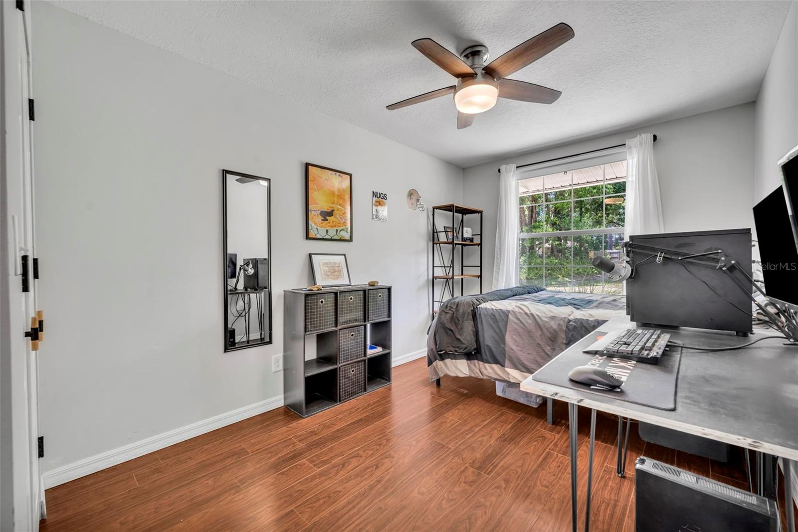 MOUNT PLYMOUTH - Residential