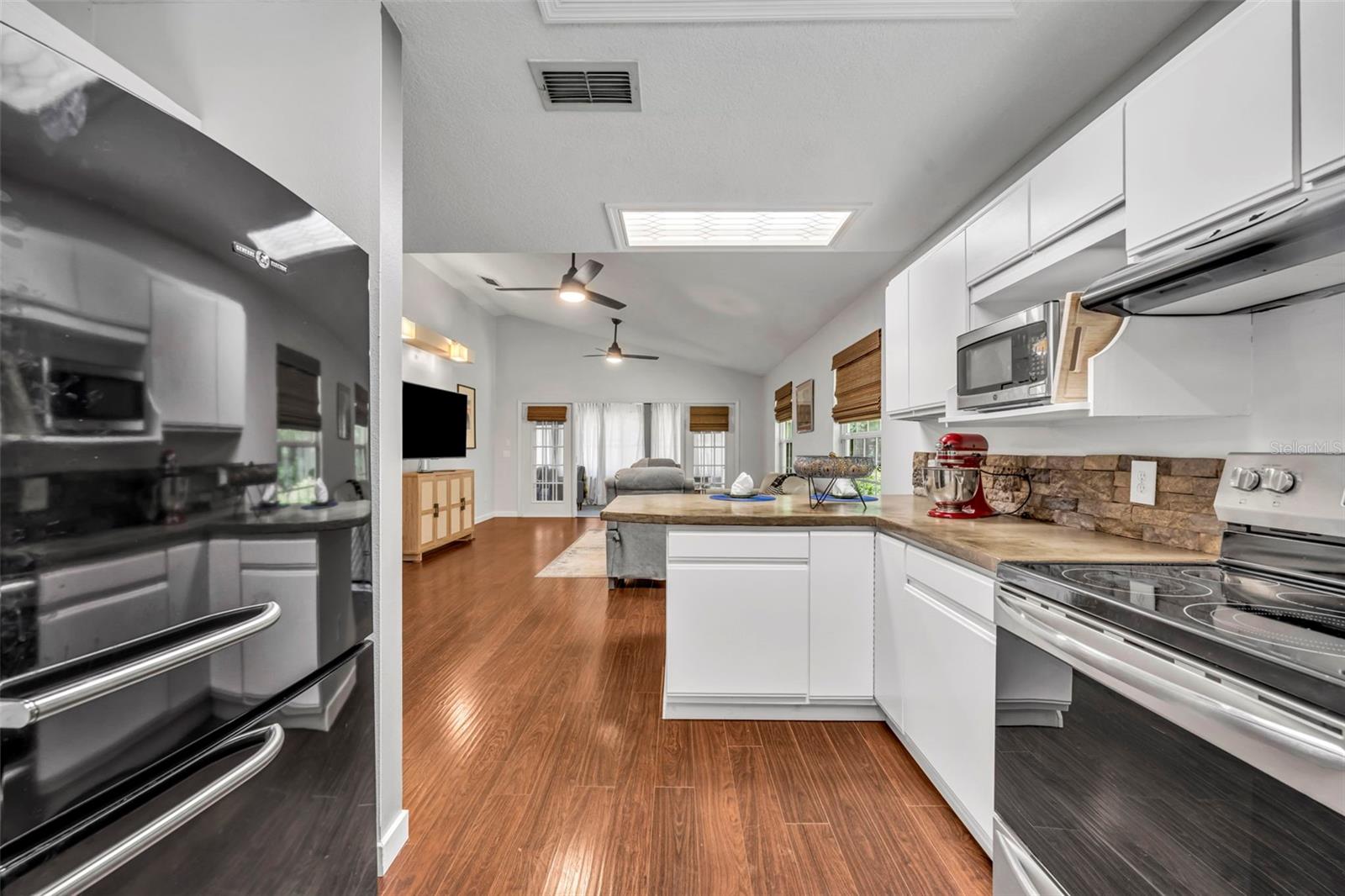 MOUNT PLYMOUTH - Residential