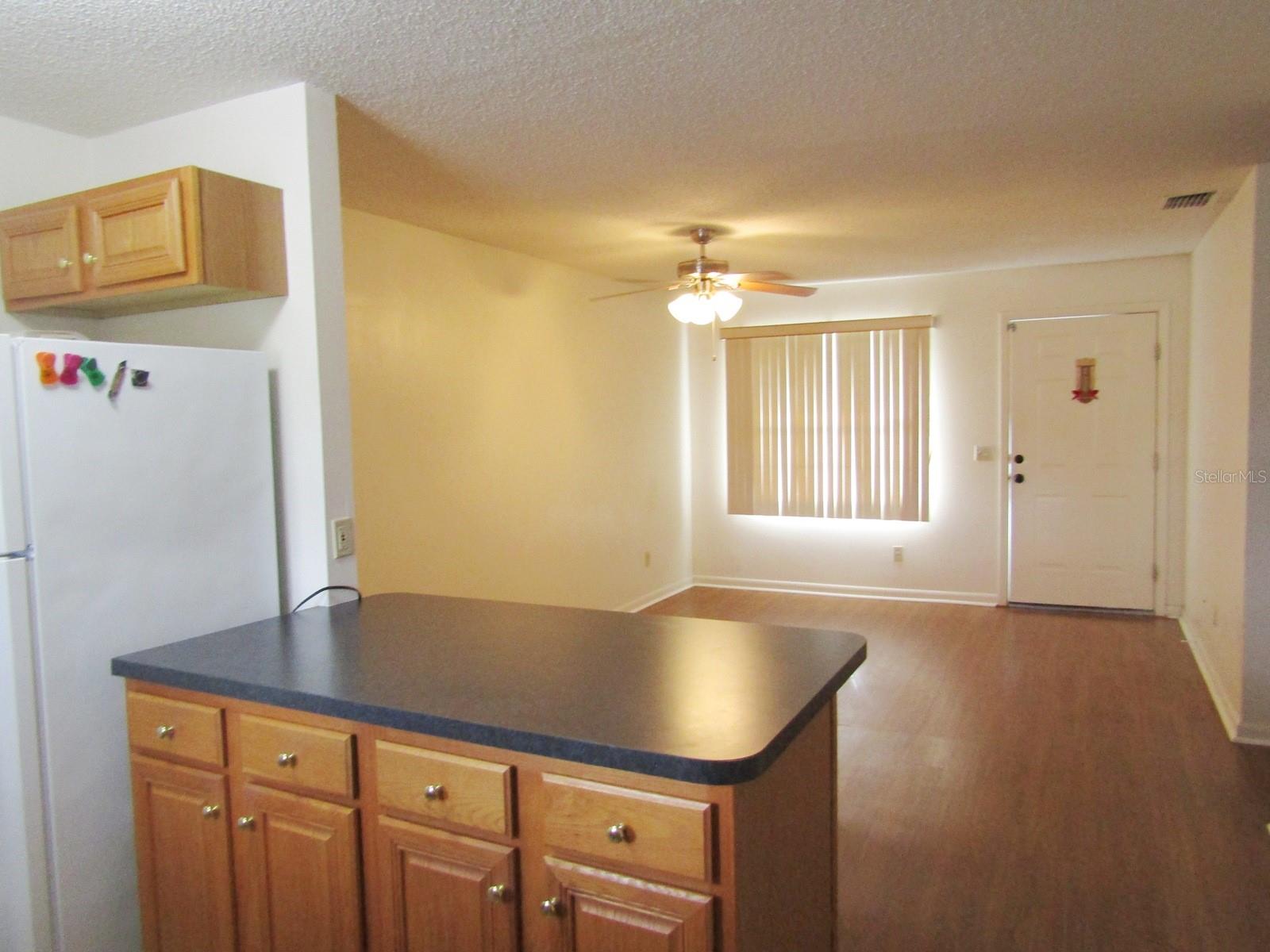 THOUSAND ROSES - Residential