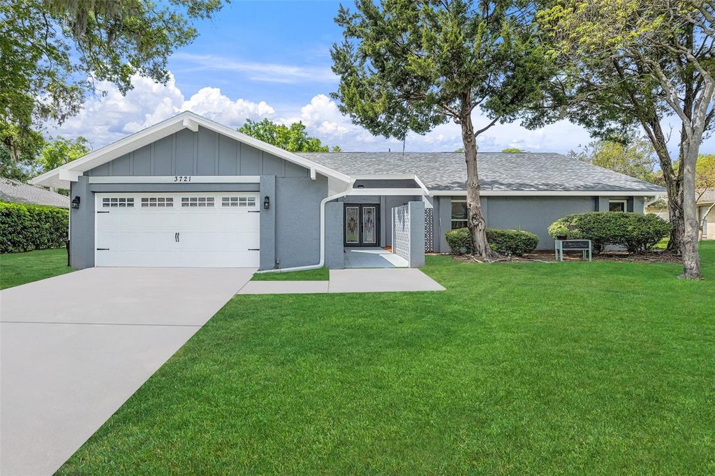 Photo of 3721 Monarch Drive, Tampa, FL 33618 (MLS # TB8489232)